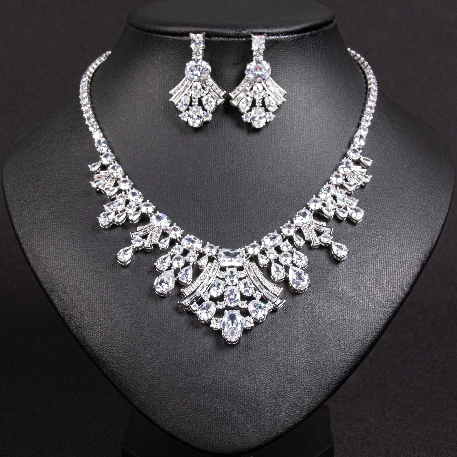 Zircon jewelry set