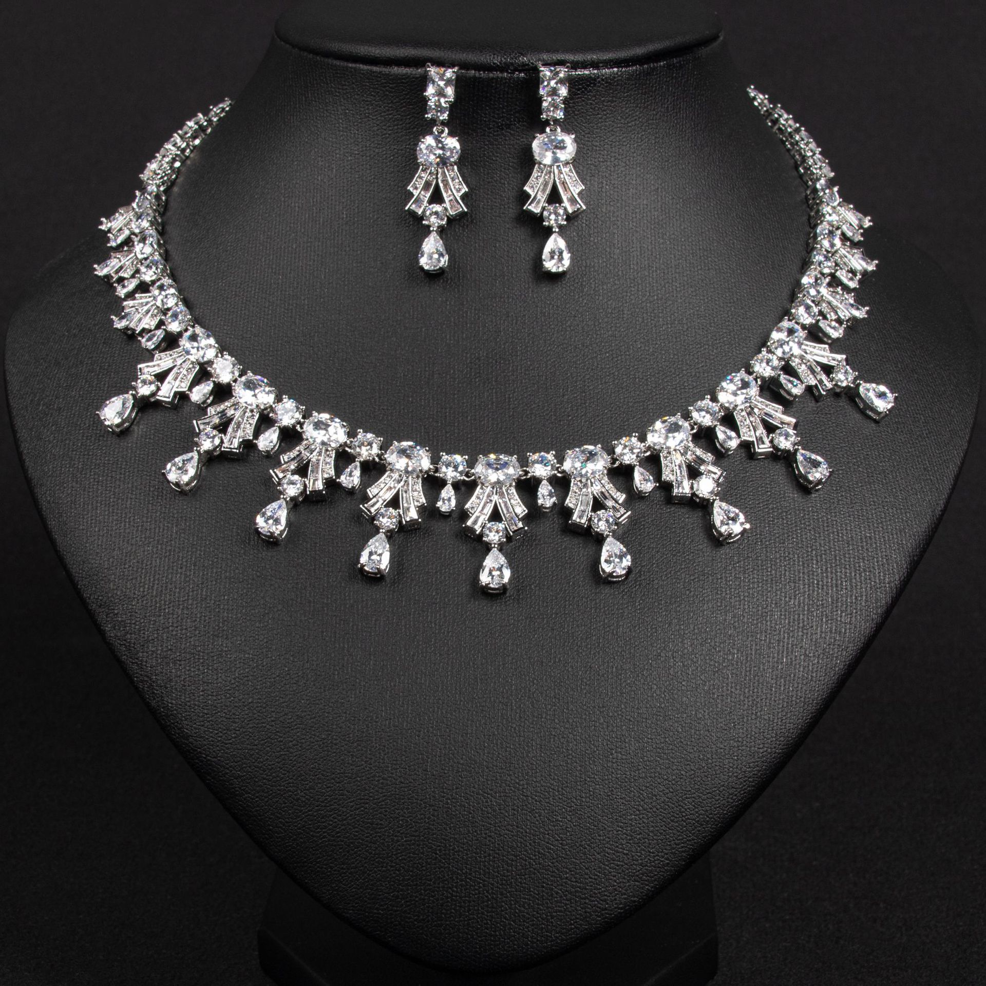 Zircon jewelry set