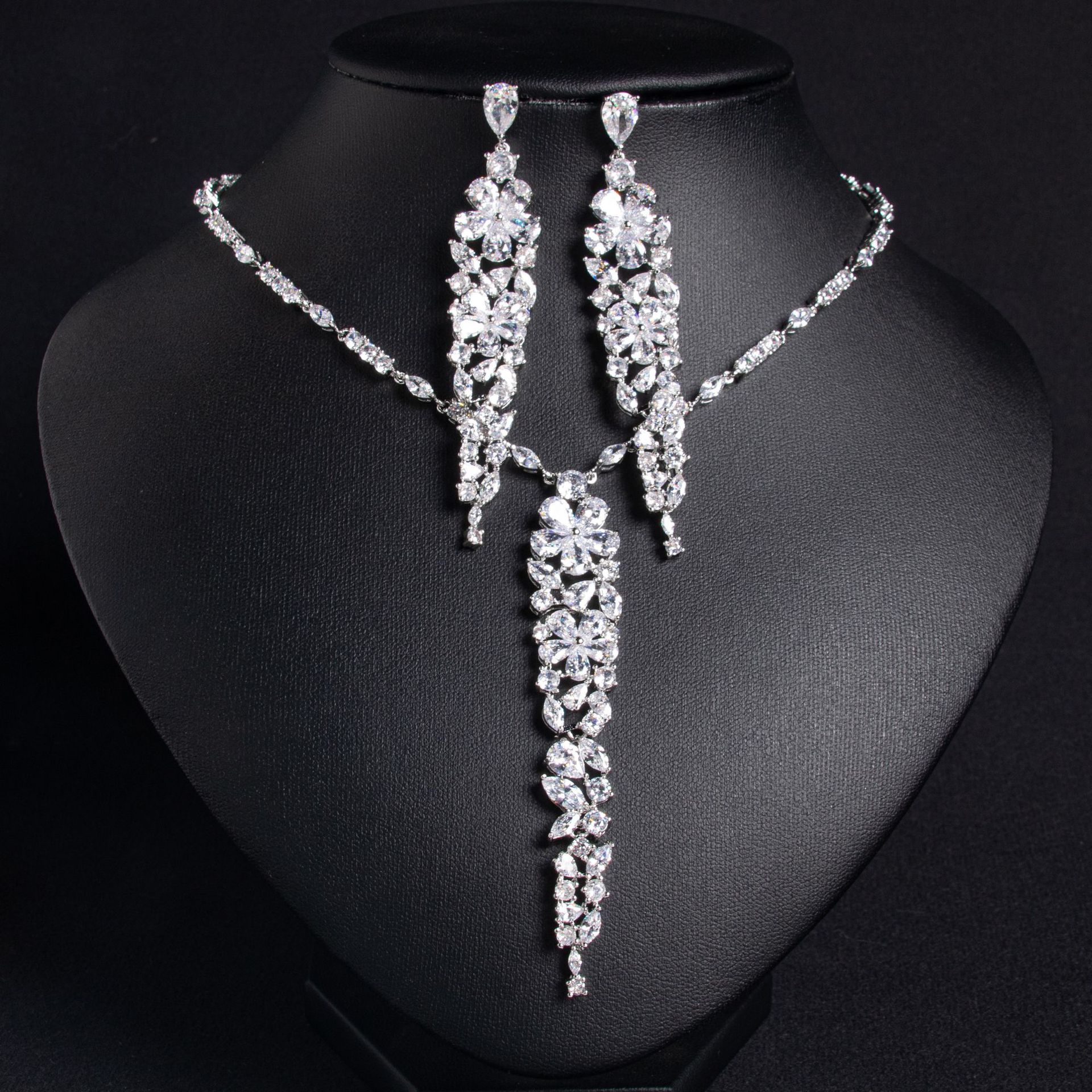 Zircon jewelry set