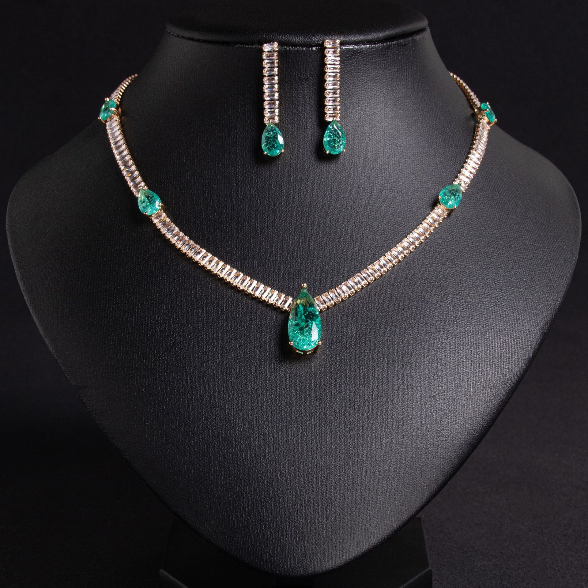 Zircon jewelry set