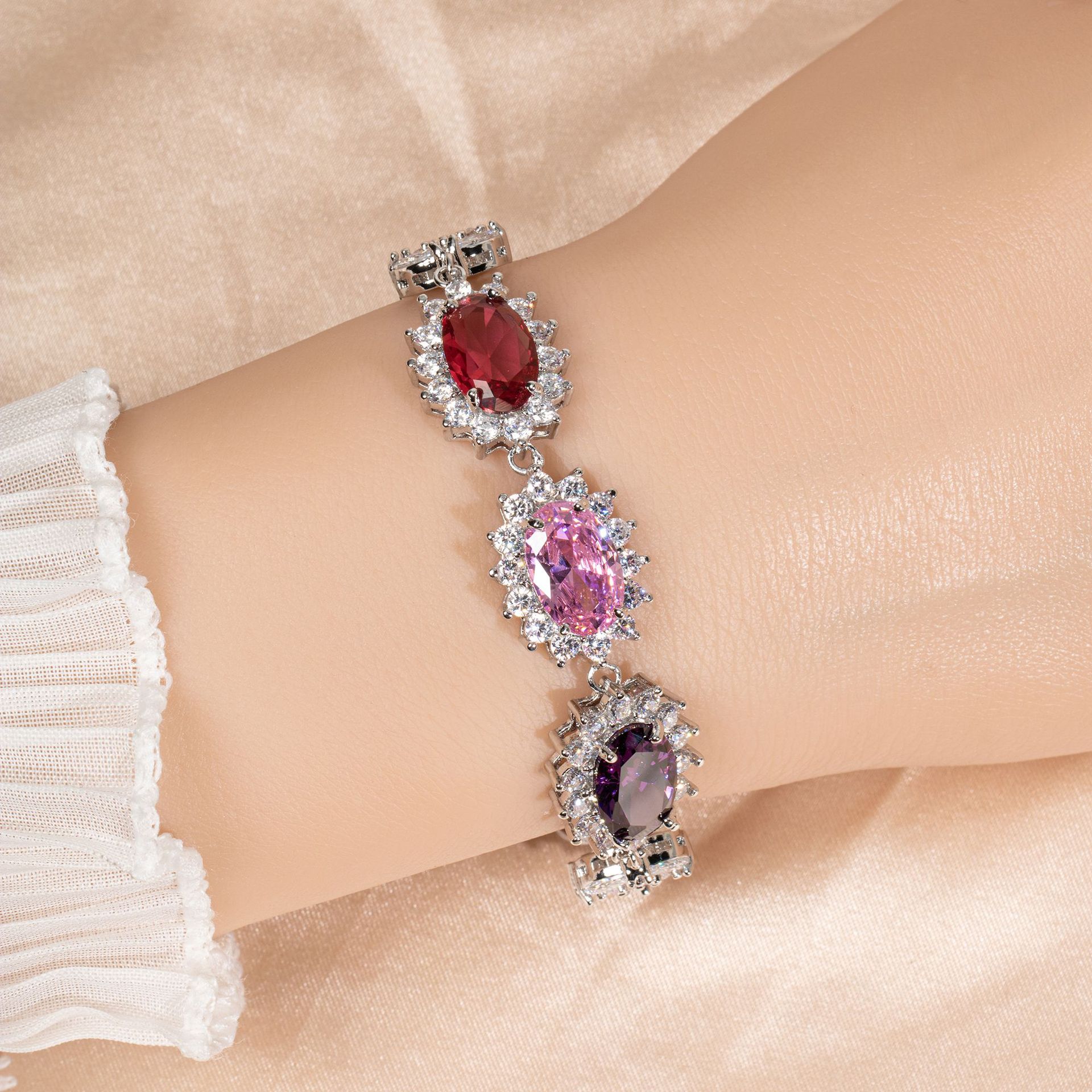New high quality zircon bracelet
