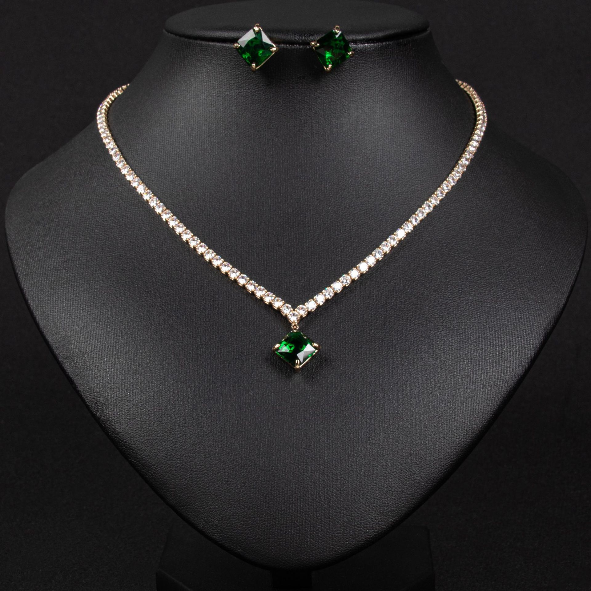Zircon jewelry set