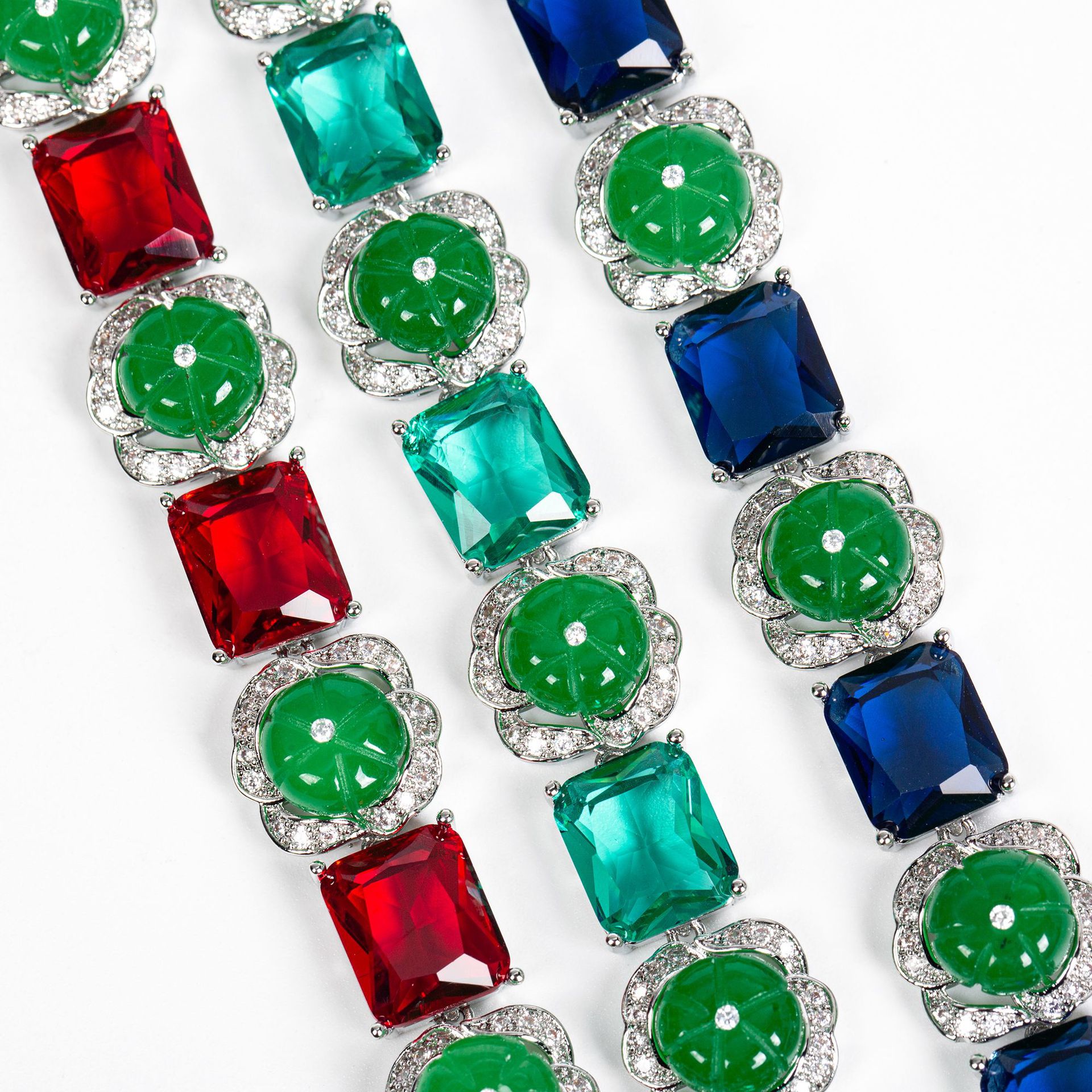 New elegant zircon bracelet