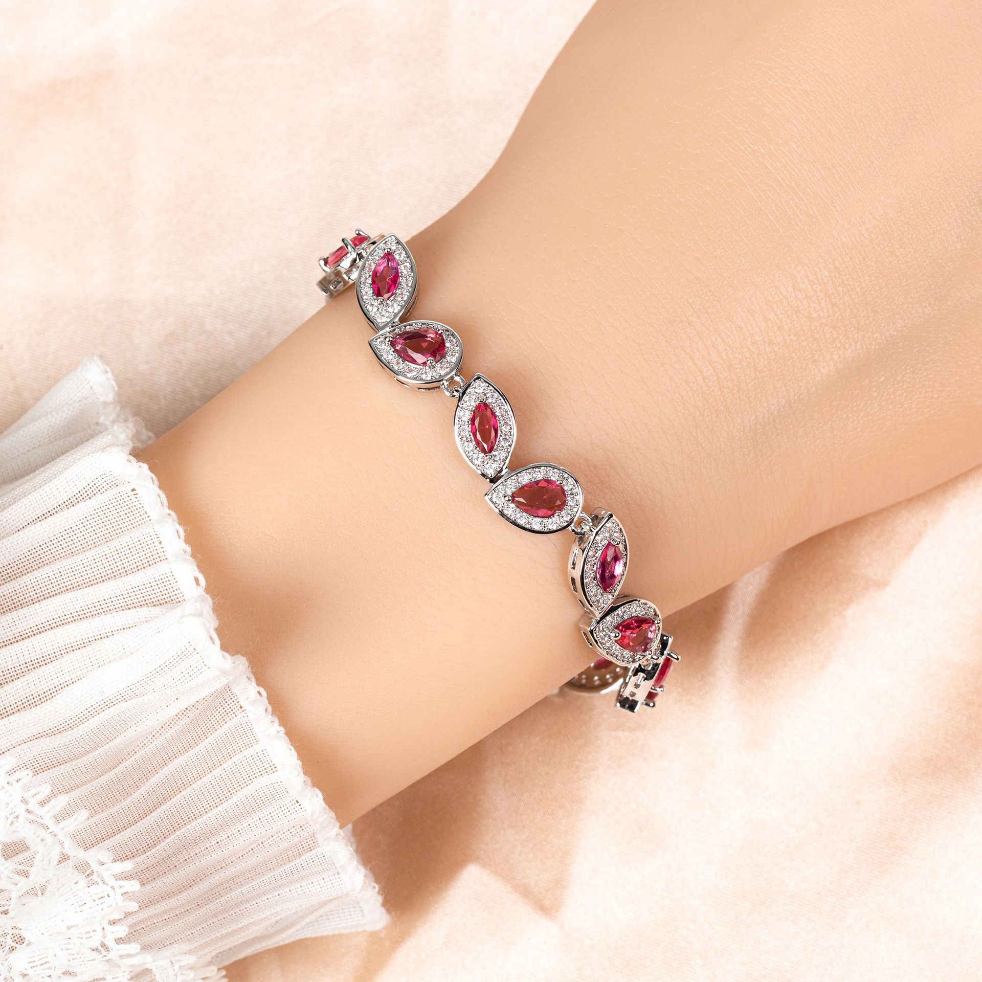 New Simple Beautiful Zircon Bracelet