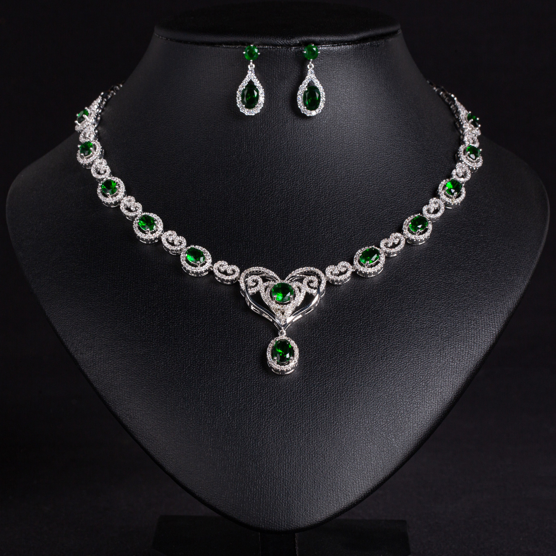 Zircon jewelry set