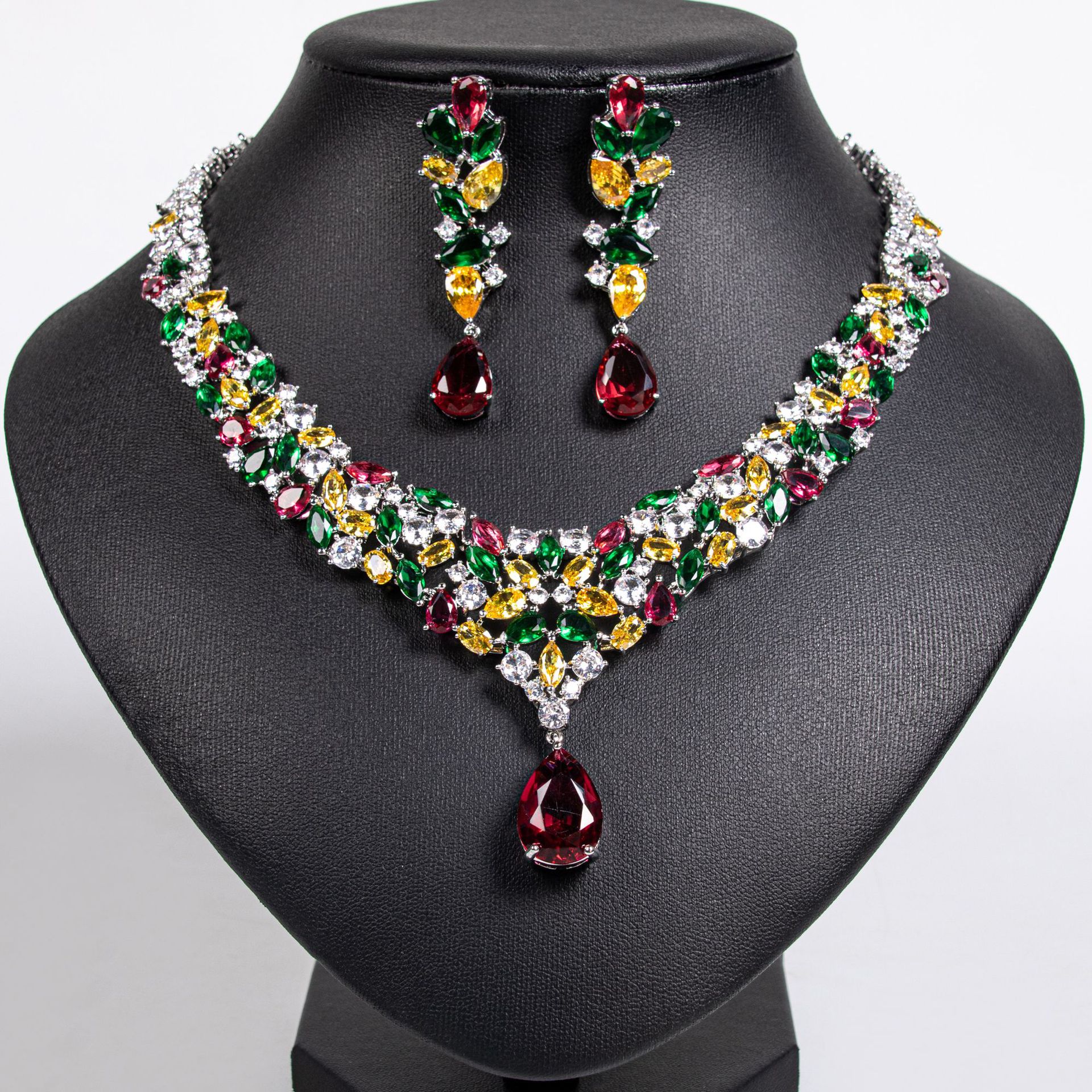 Zircon jewelry set