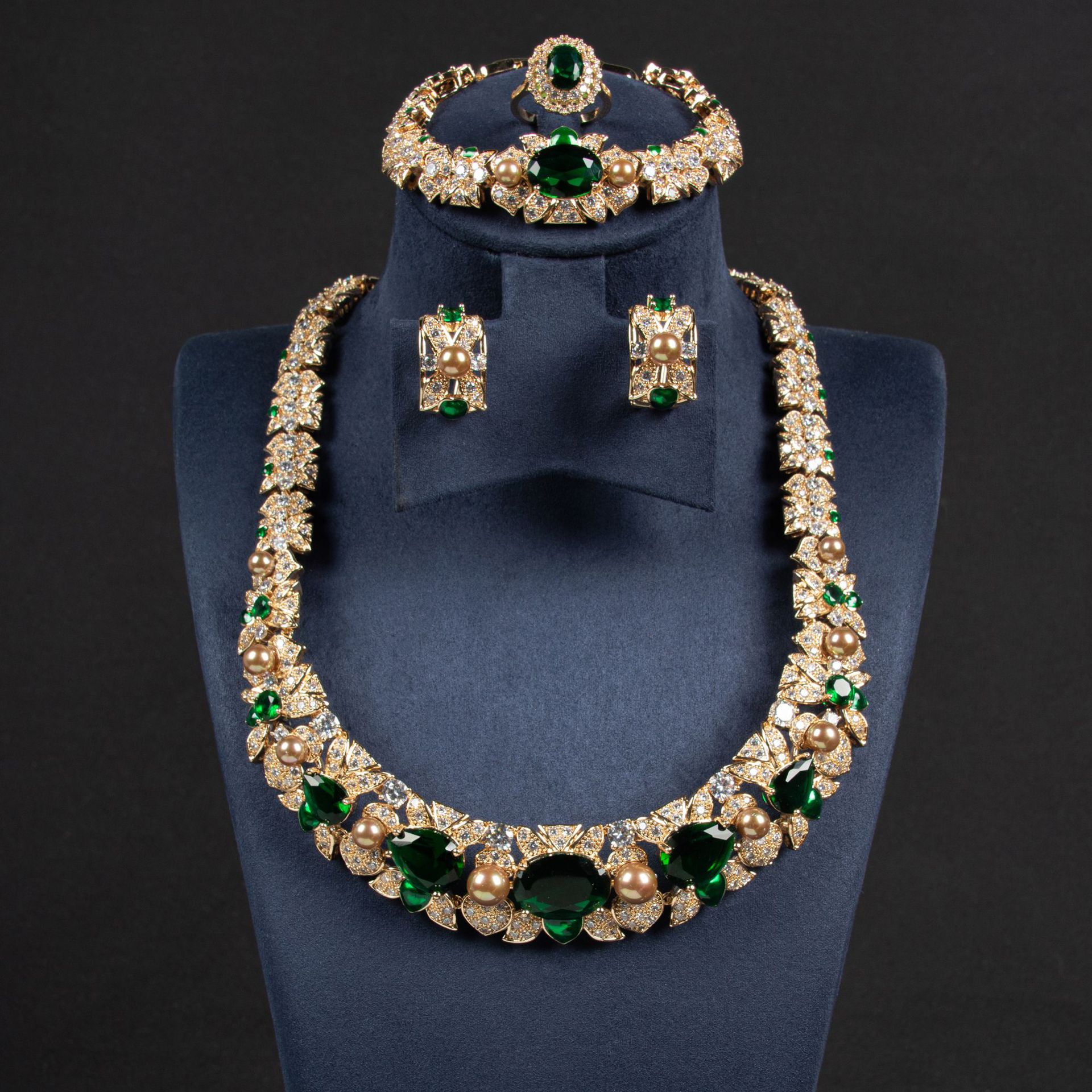 Zircon jewelry set