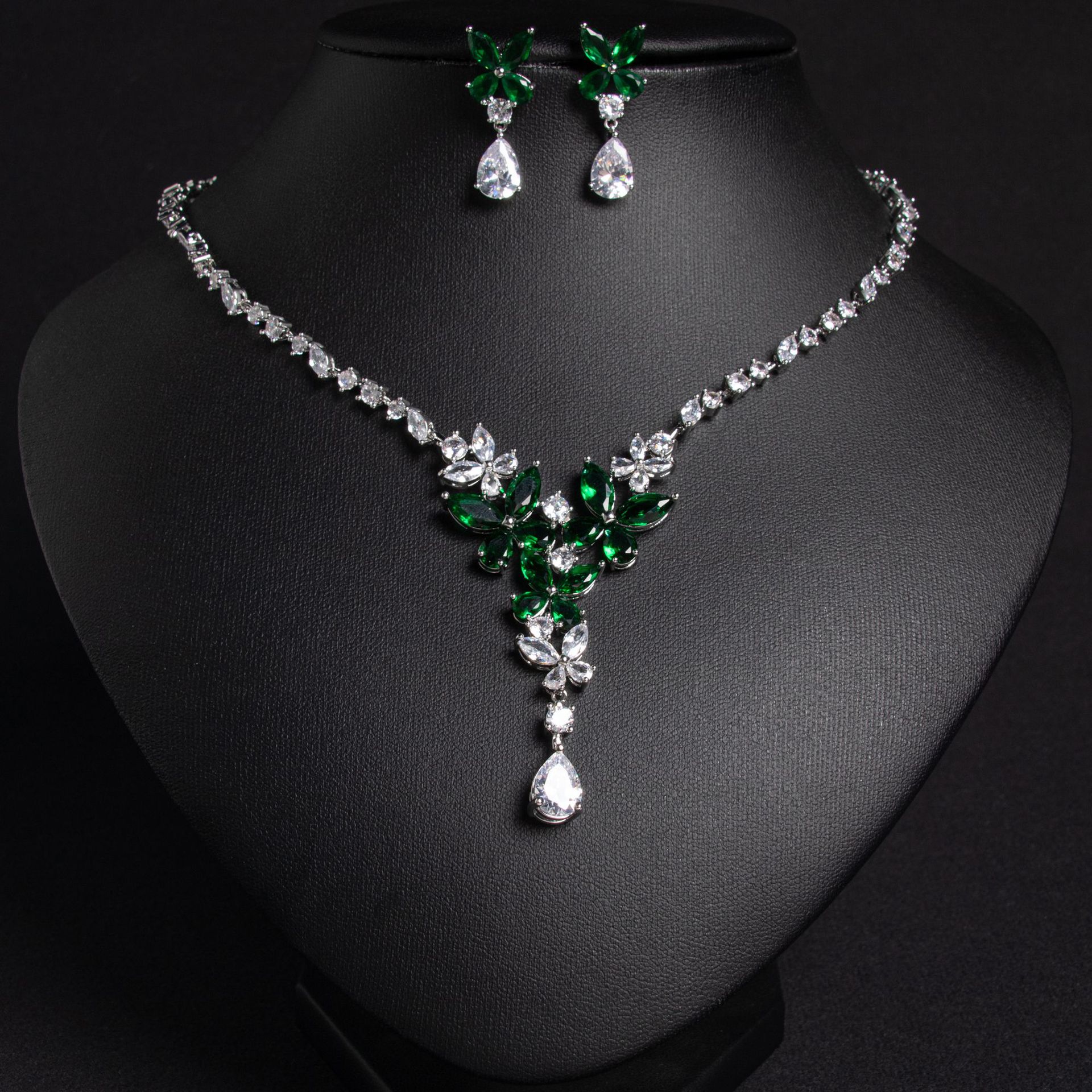 Zircon jewelry set