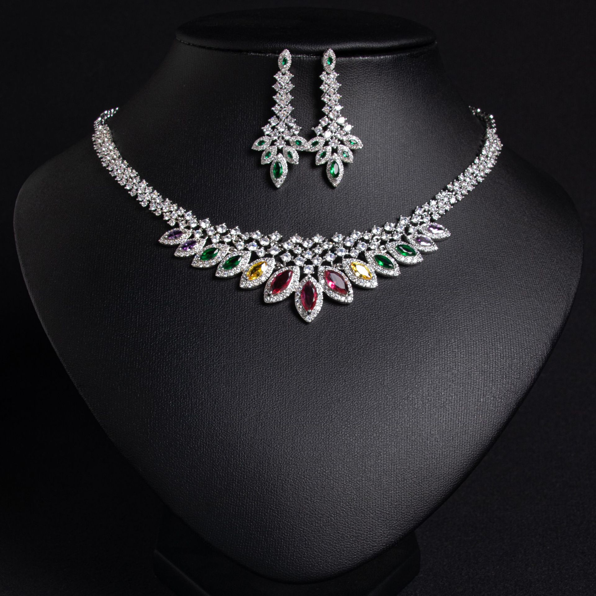Zircon jewelry set