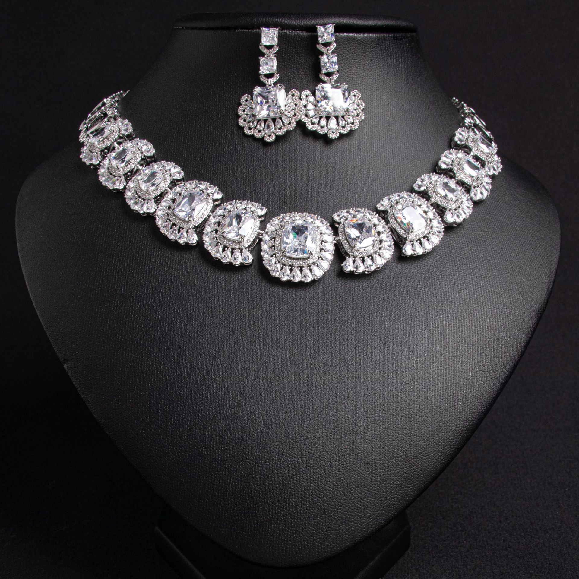 Zircon jewelry set