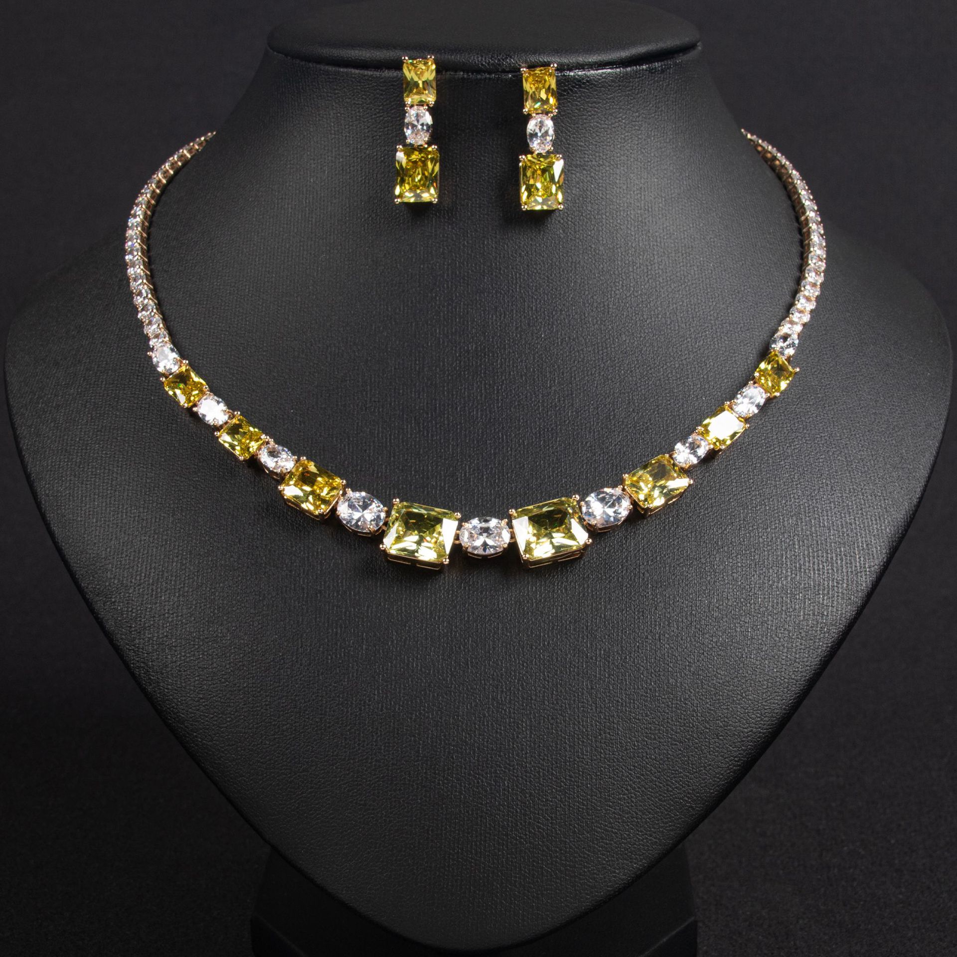 Zircon jewelry set