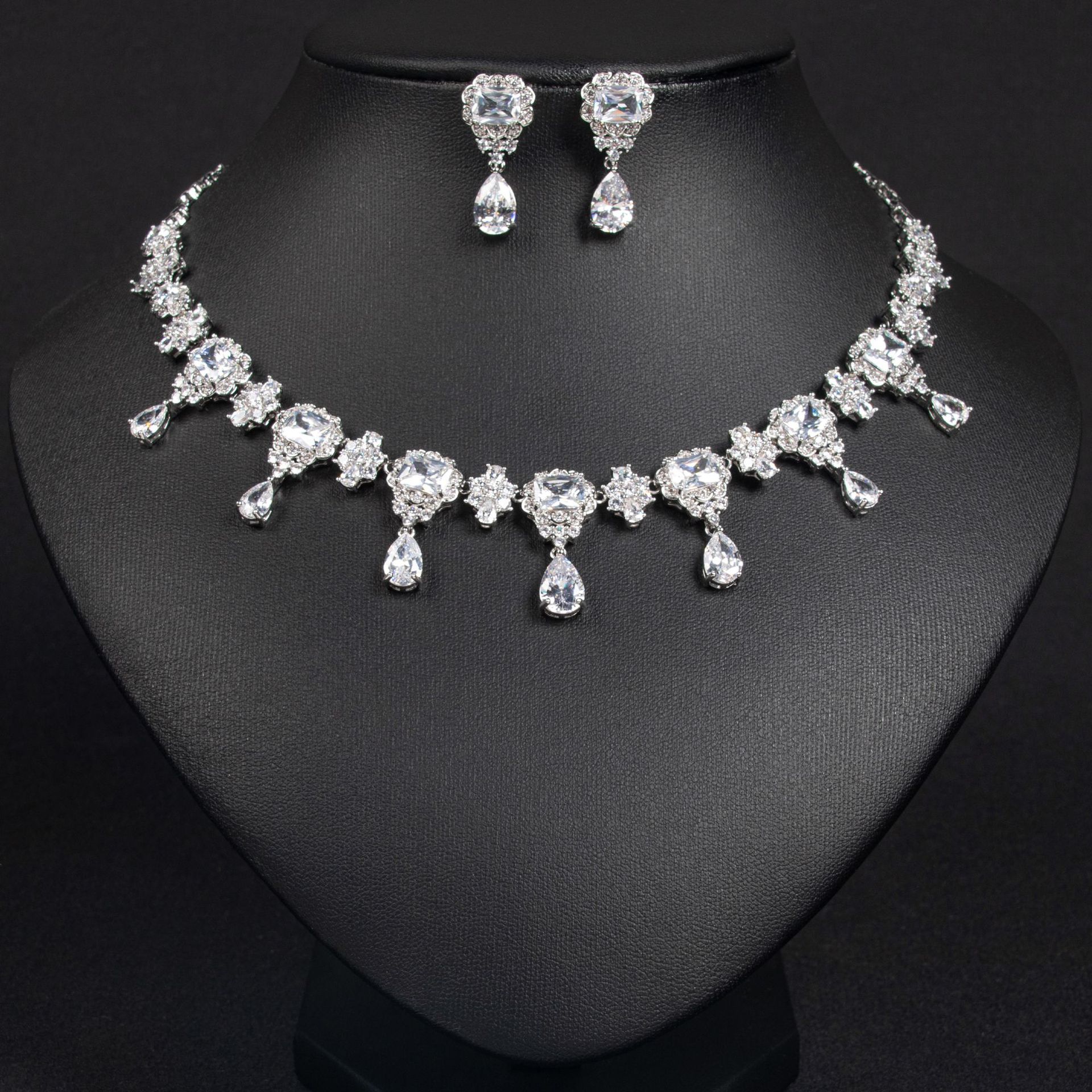 Zircon jewelry set