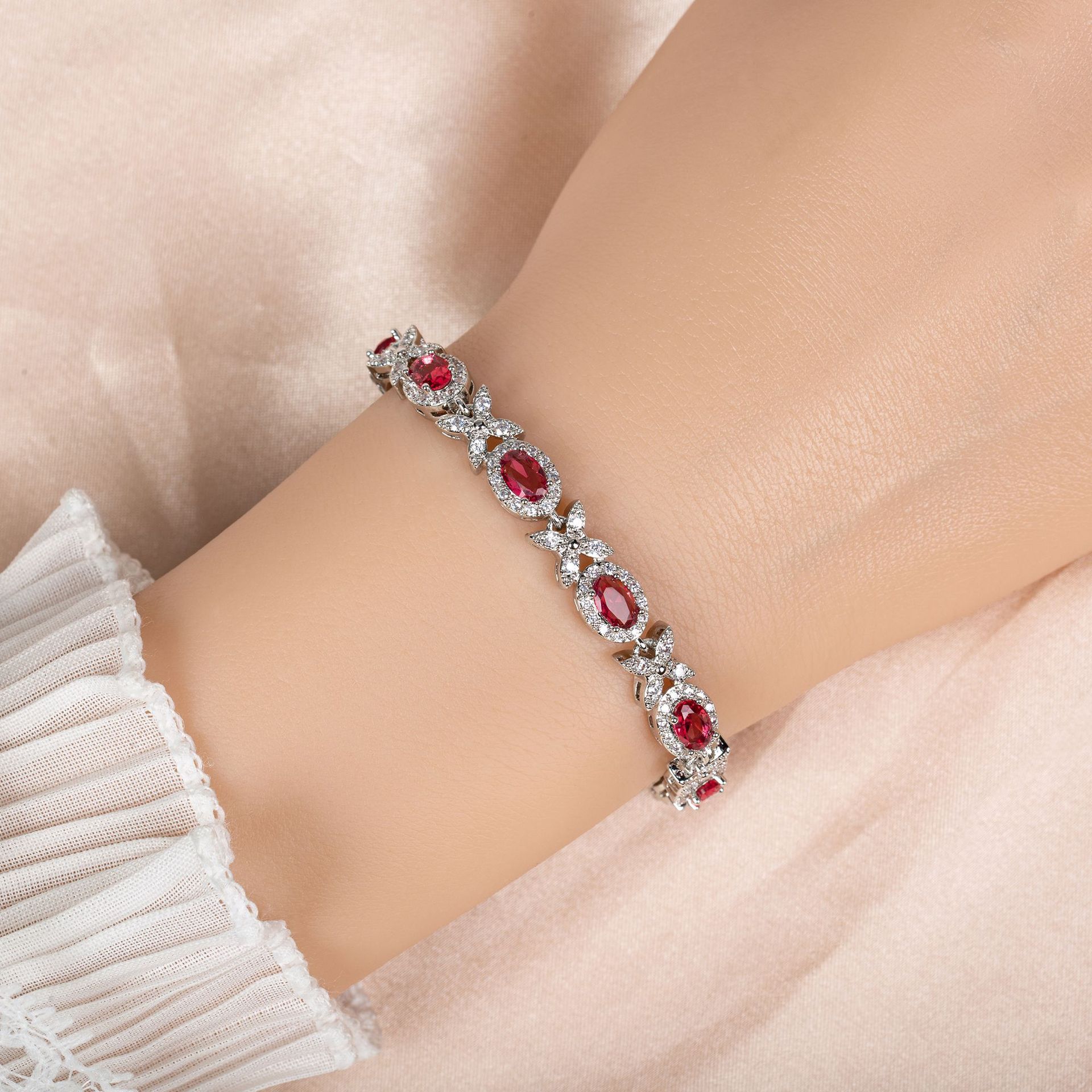 New hot selling zircon bracelet