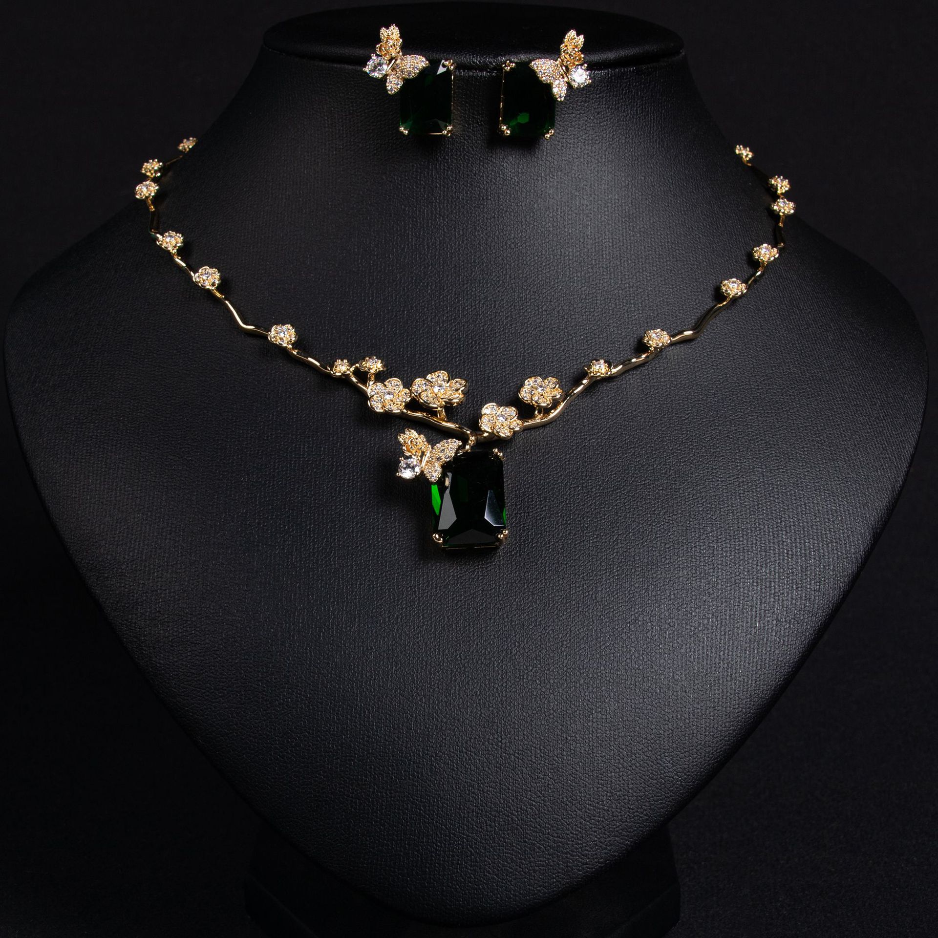 Elegant Floral Jewelry Set