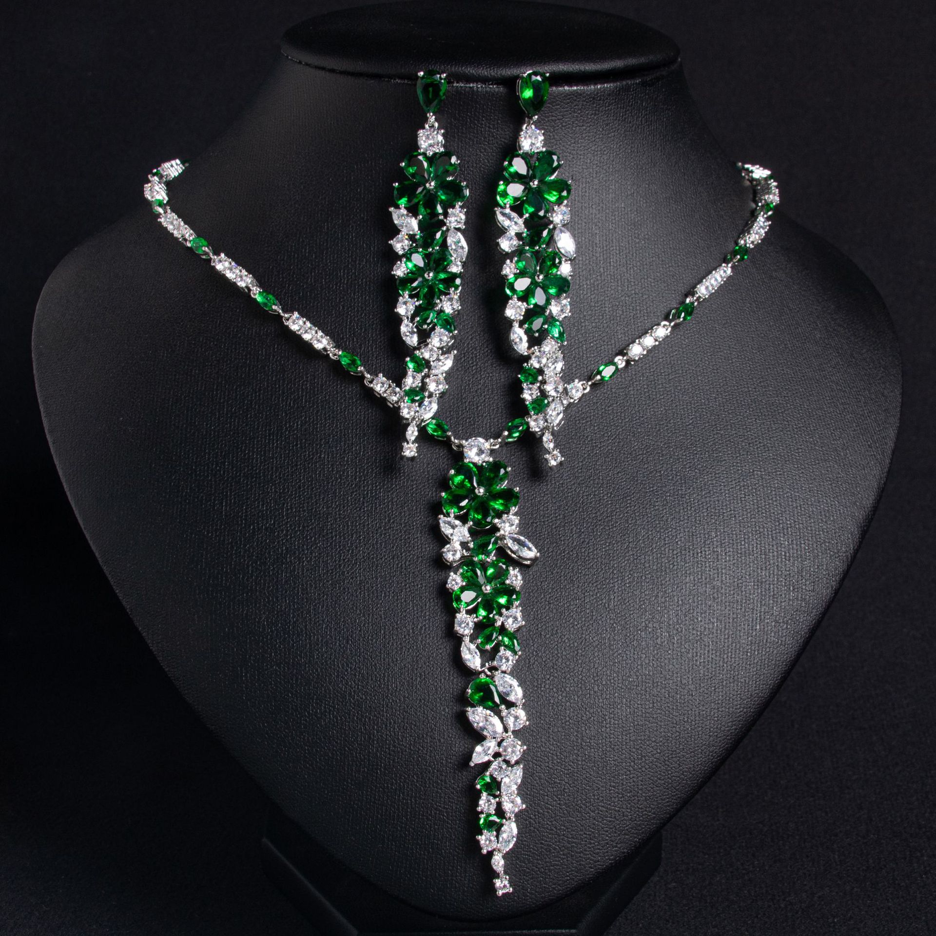 Zircon jewelry set