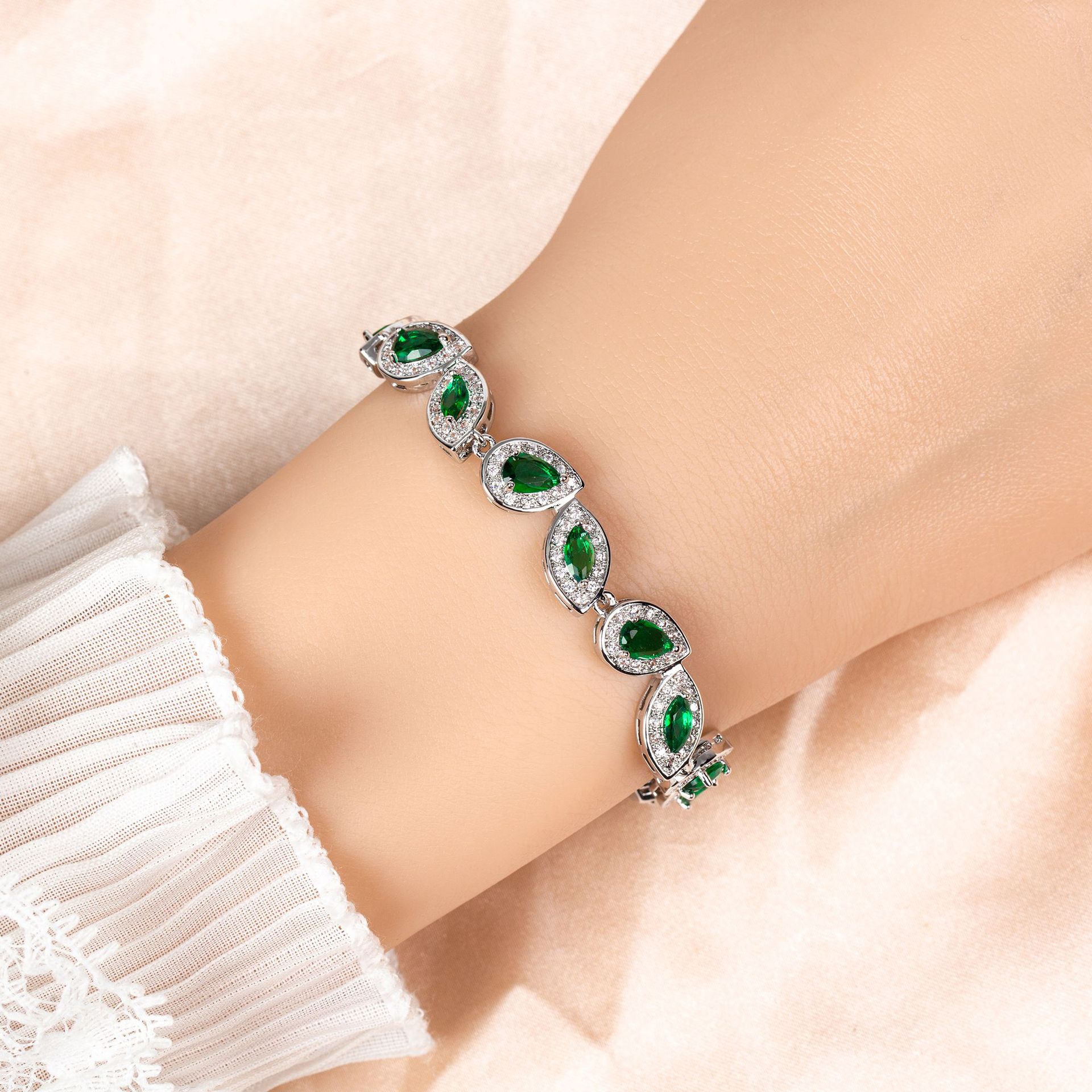New Simple Beautiful Zircon Bracelet