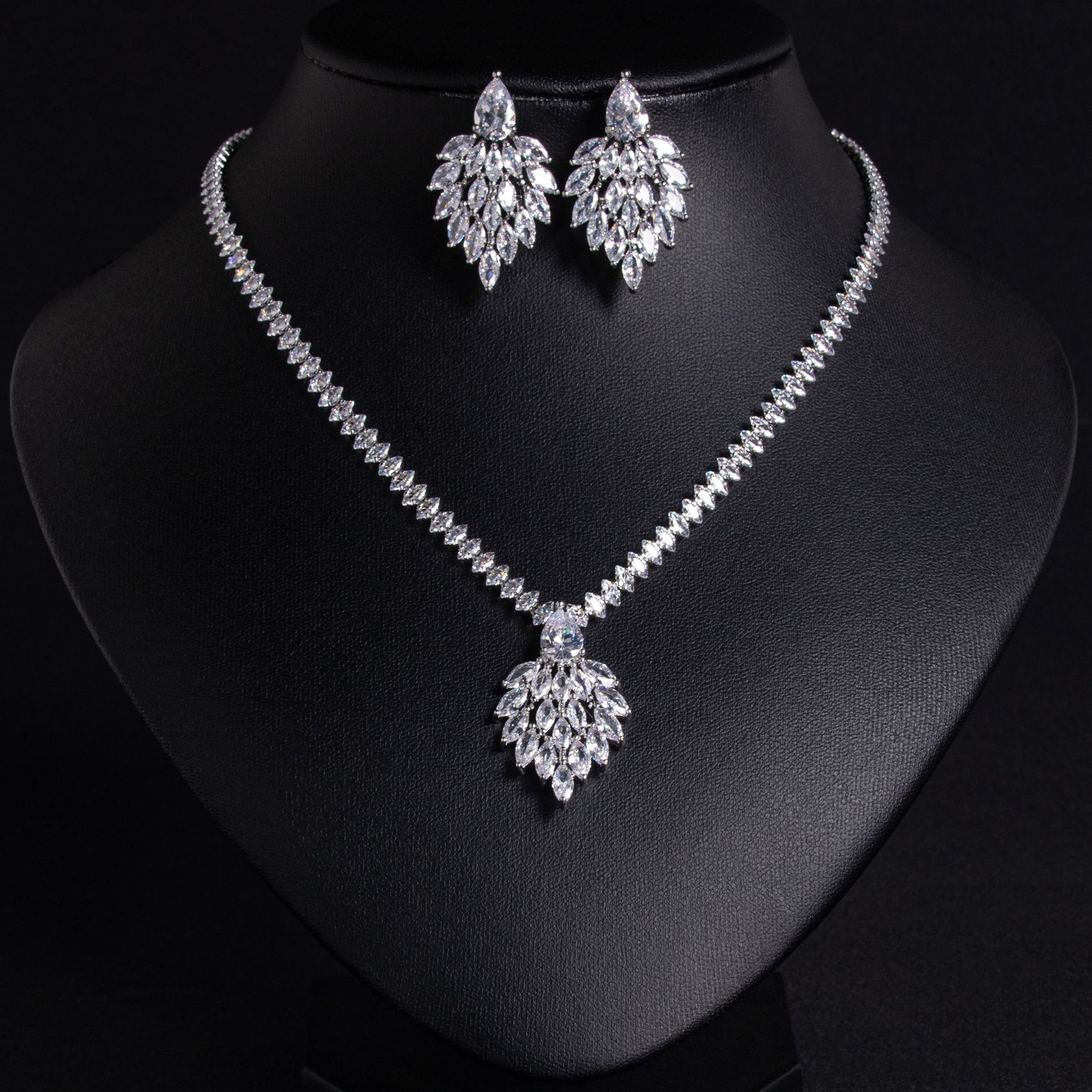 Zircon jewelry set