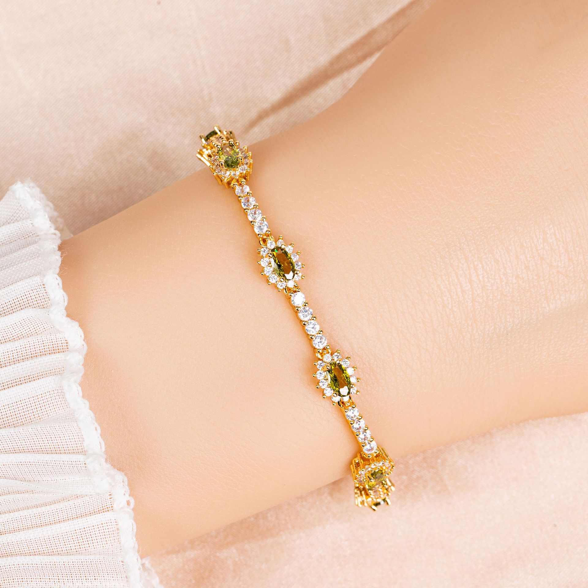 New noble zircon bracelet