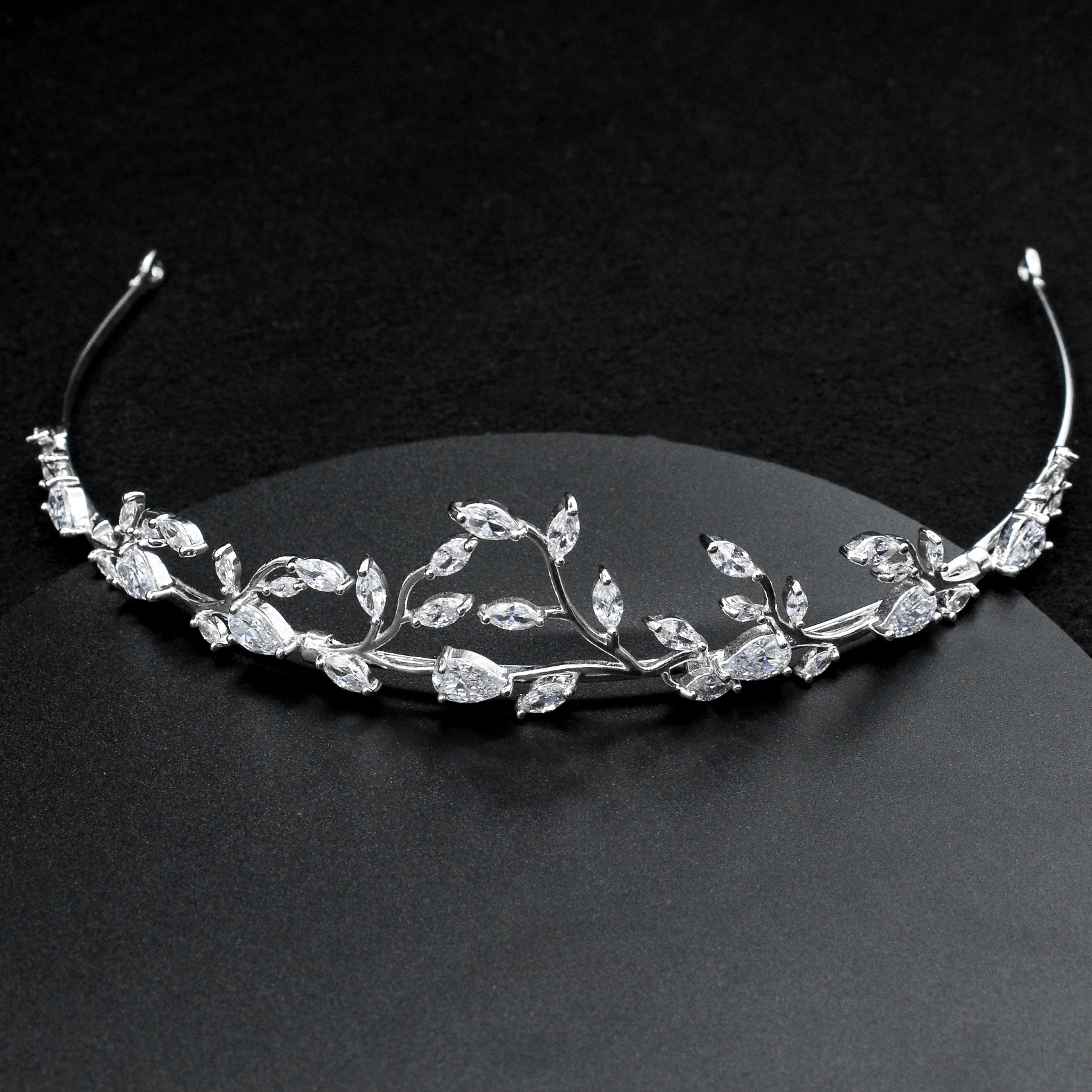 New high quality creative branch crown