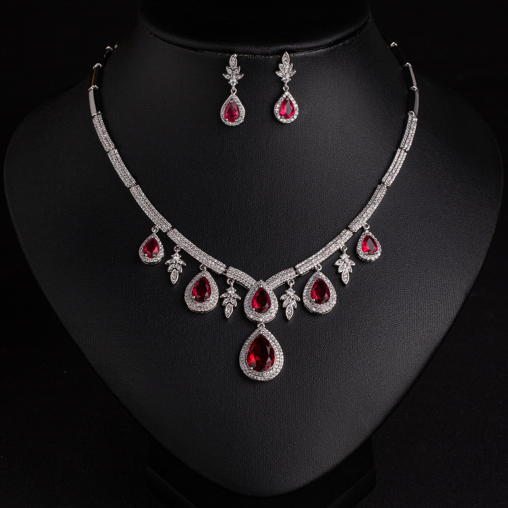 Zircon jewelry set