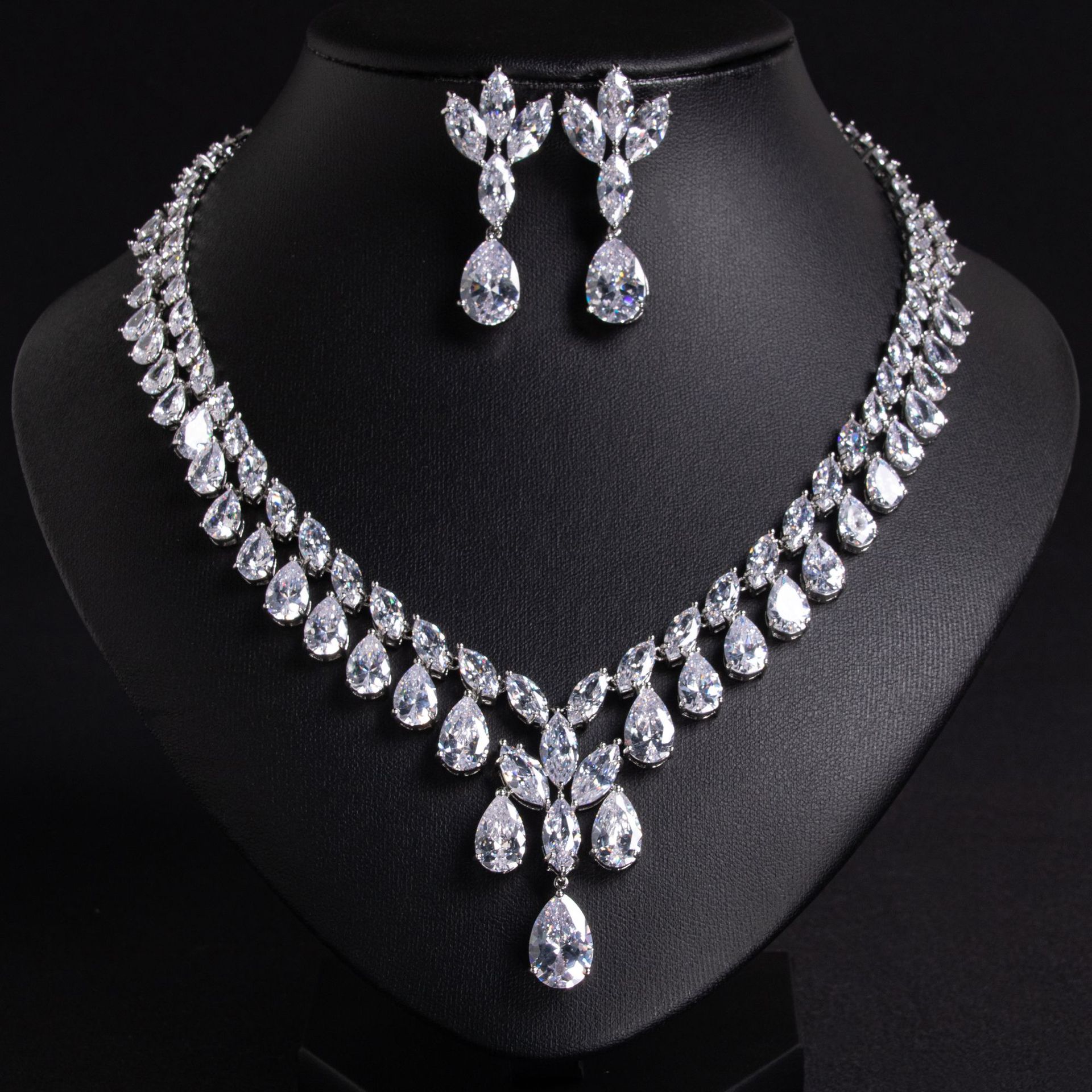 Zircon jewelry set