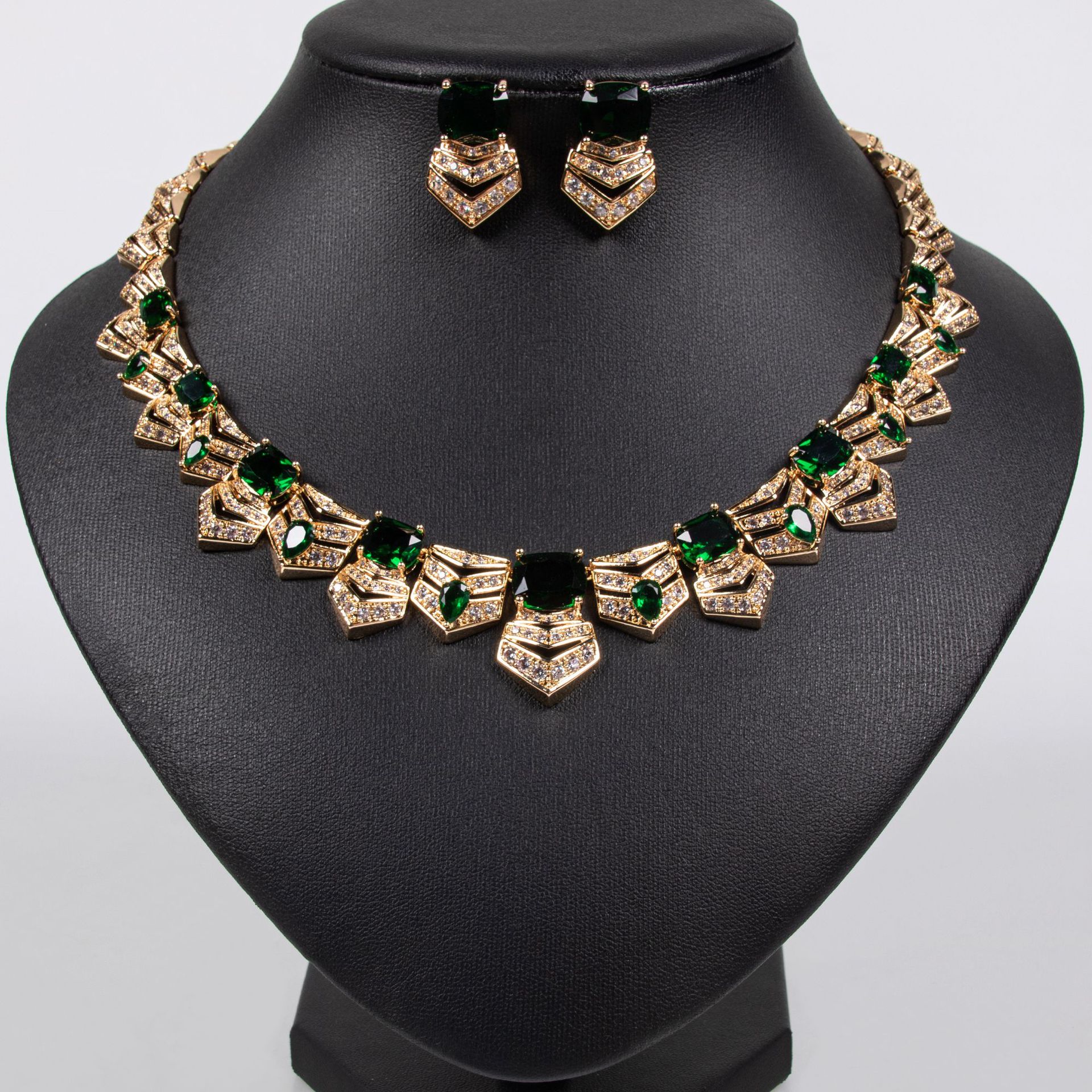 New zircon jewelry sets suitable for weddings