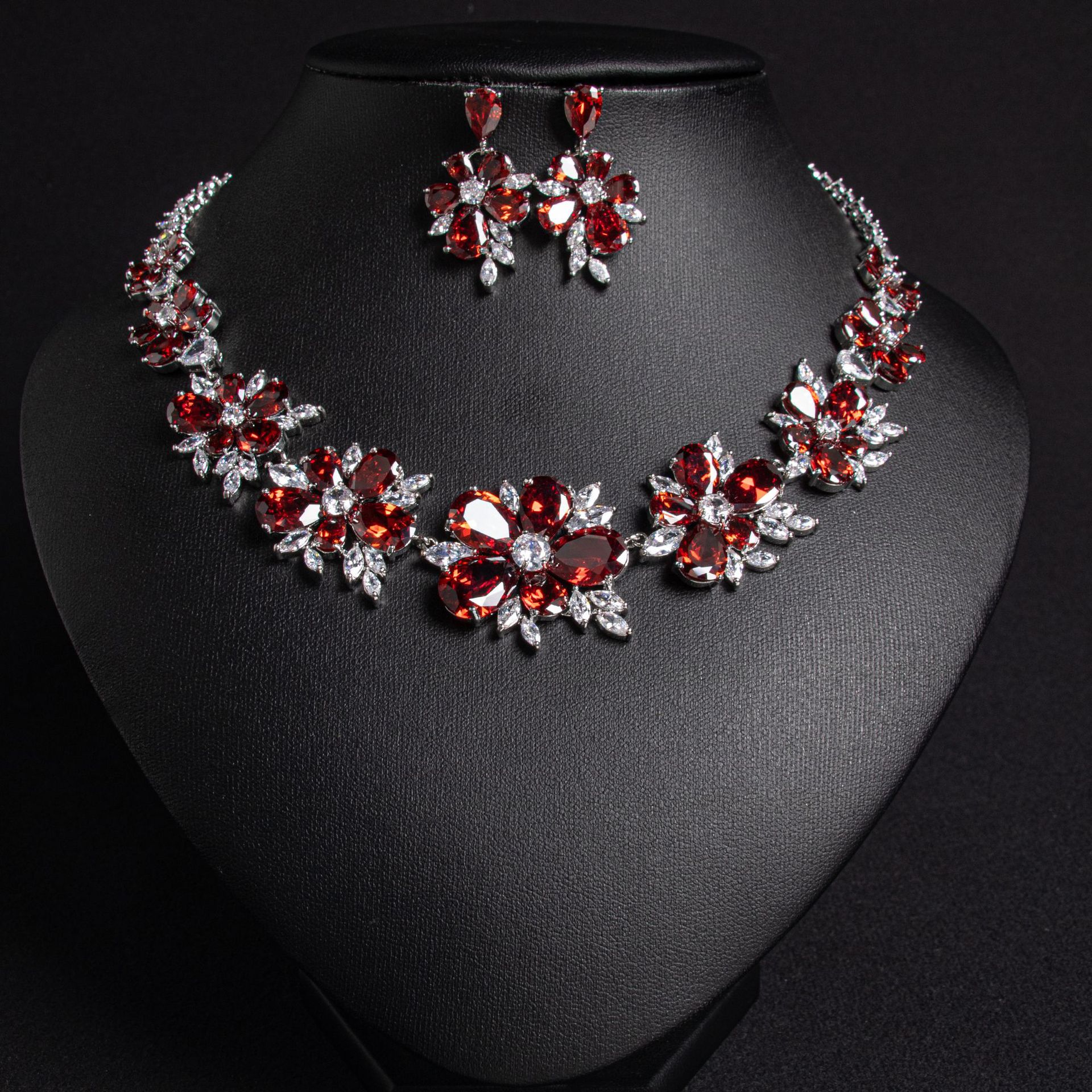 New Garland Zircon Jewelry Set