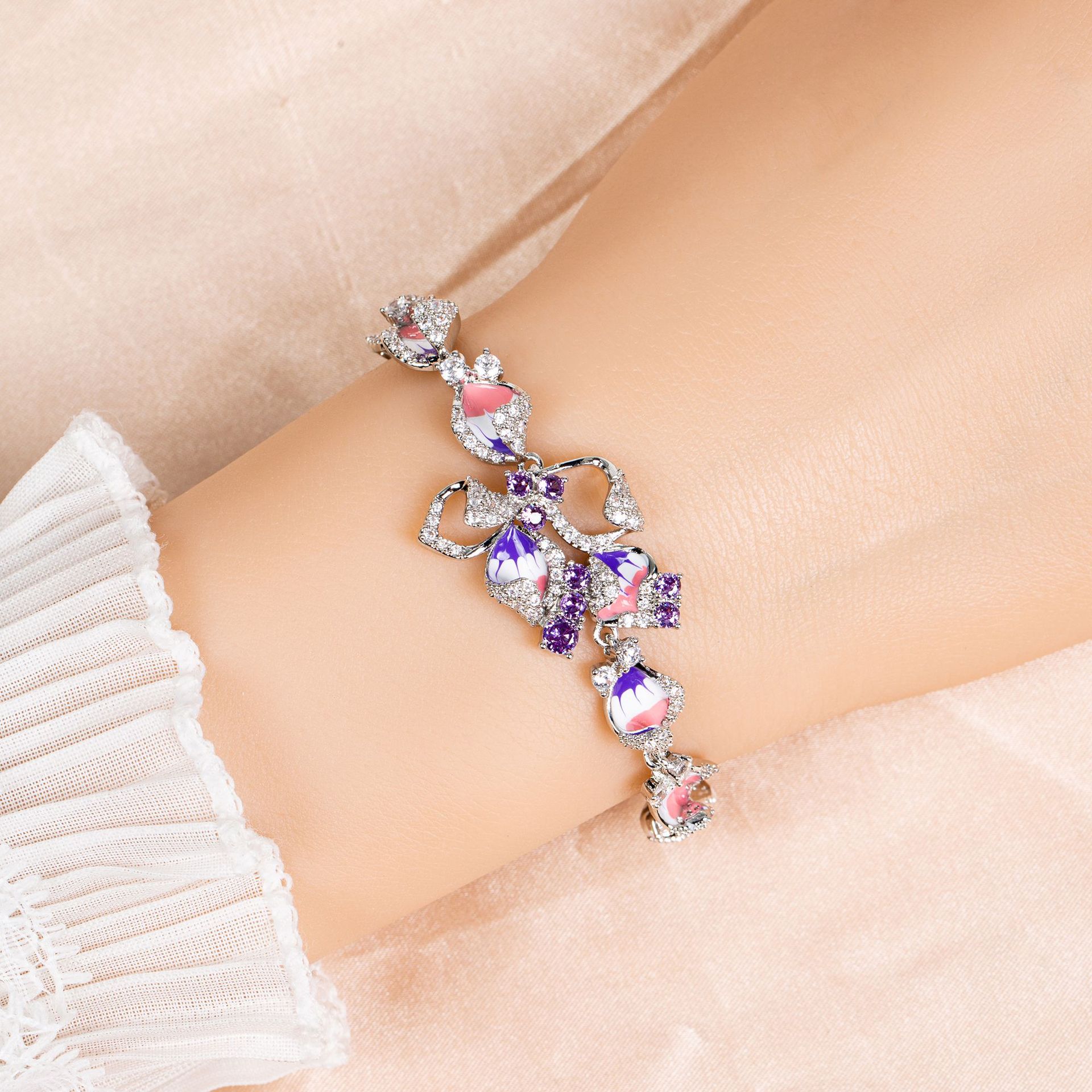 New flower zircon bracelet