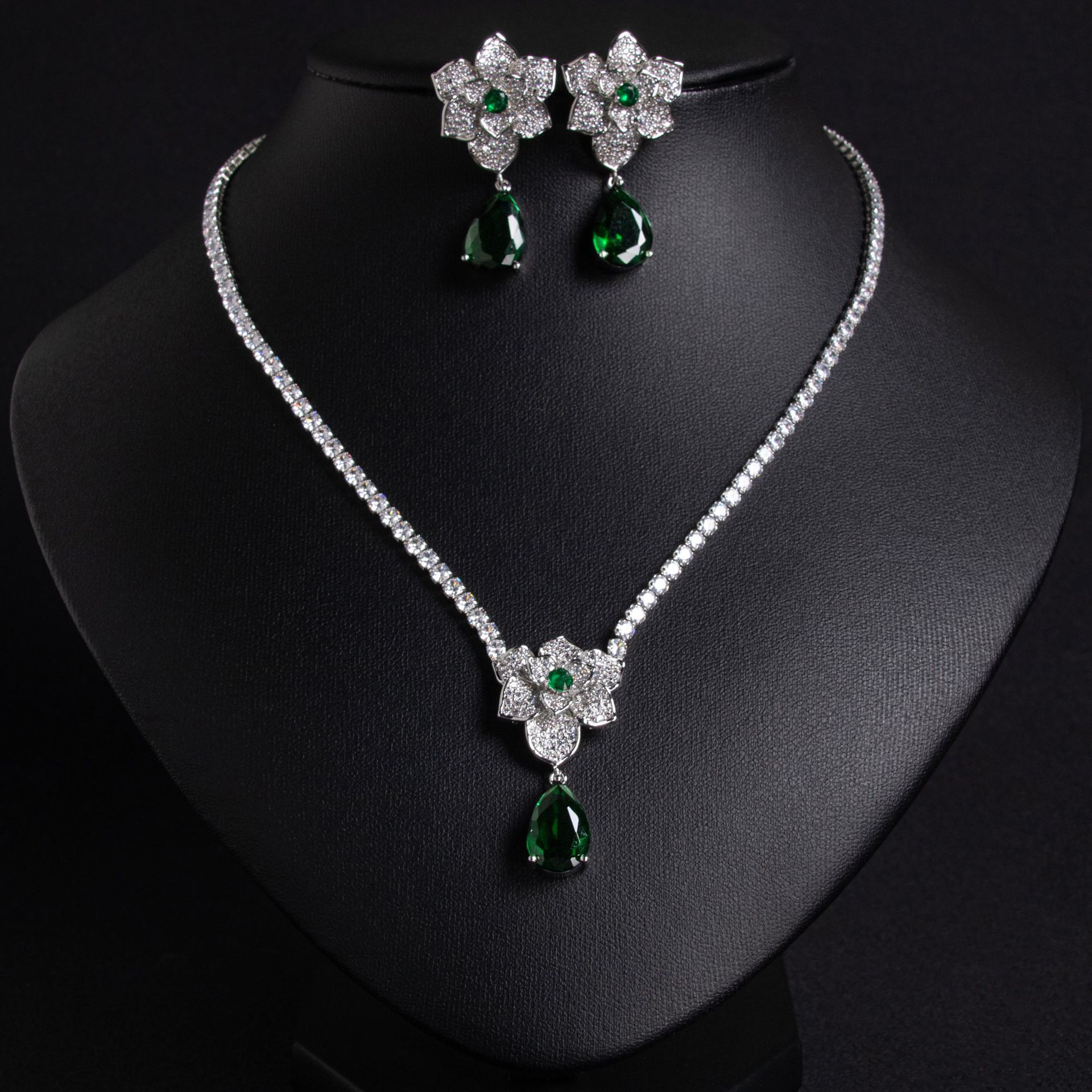 Zircon jewelry set