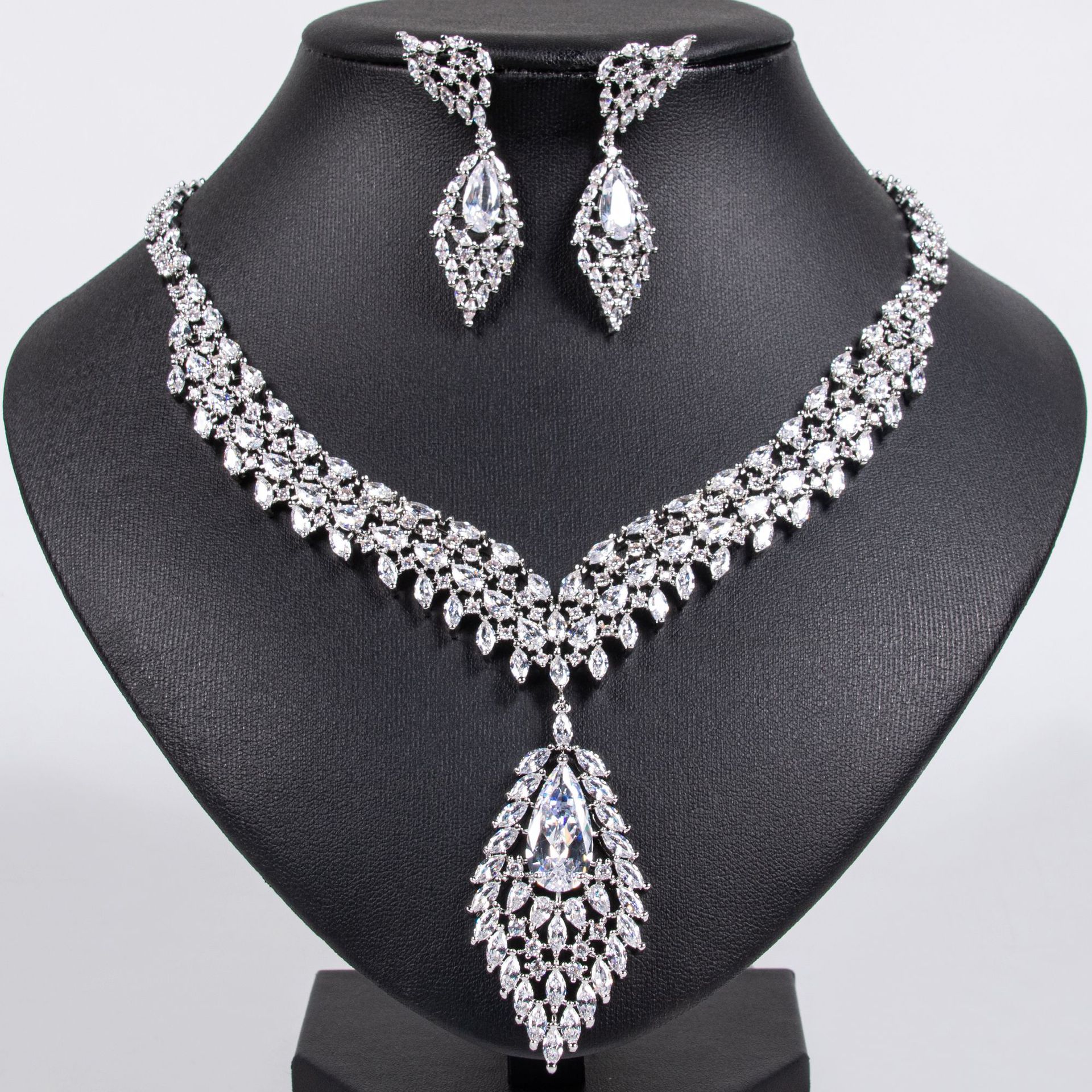 New hot-selling zircon jewelry sets