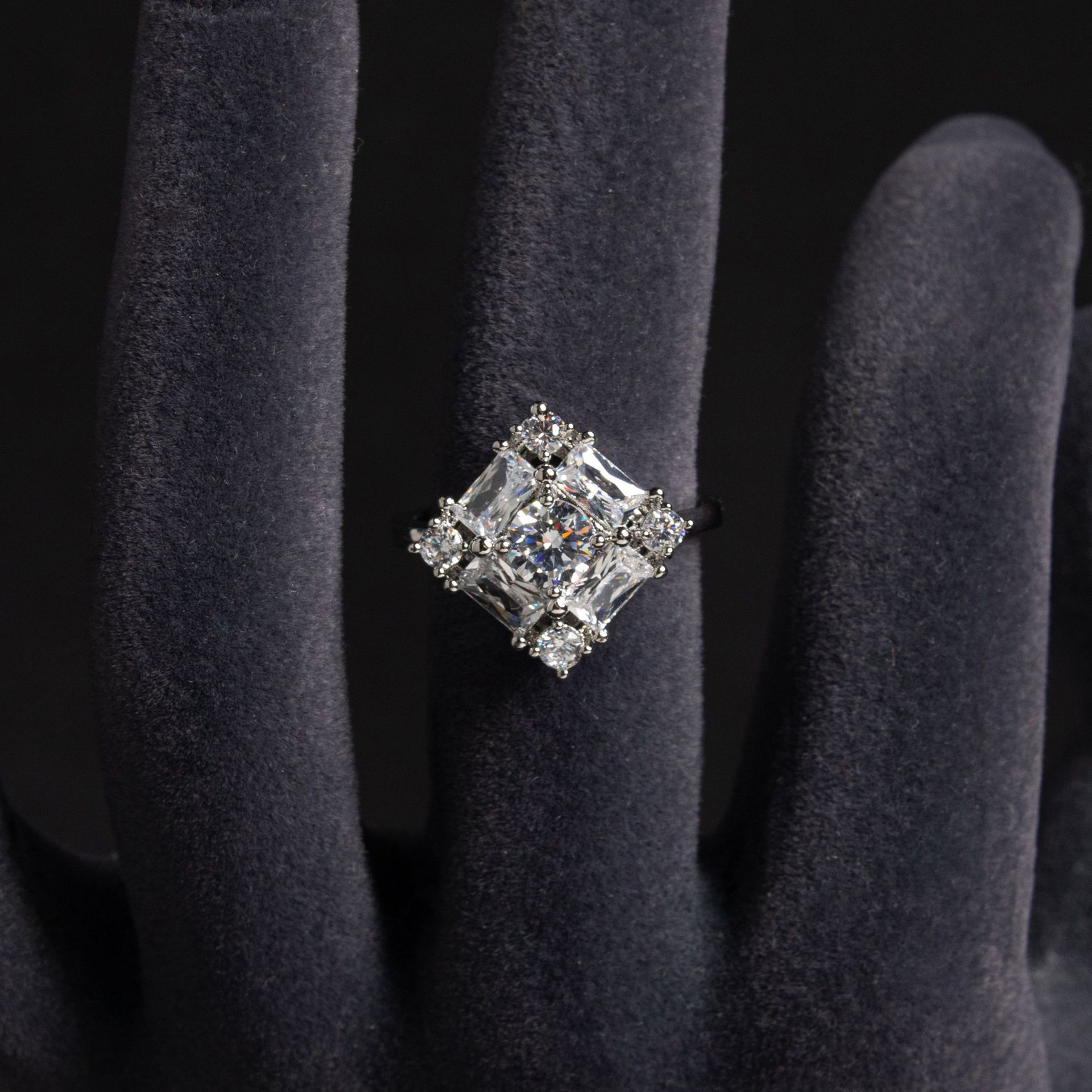 New high quality creative zircon ring