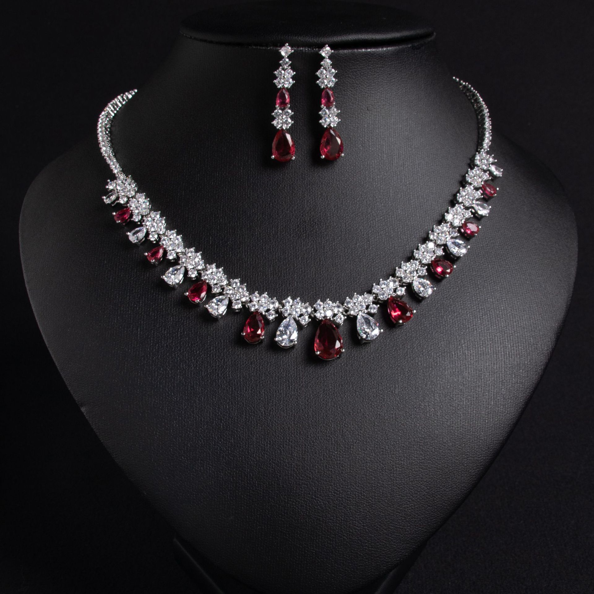 New elegant zircon jewelry set