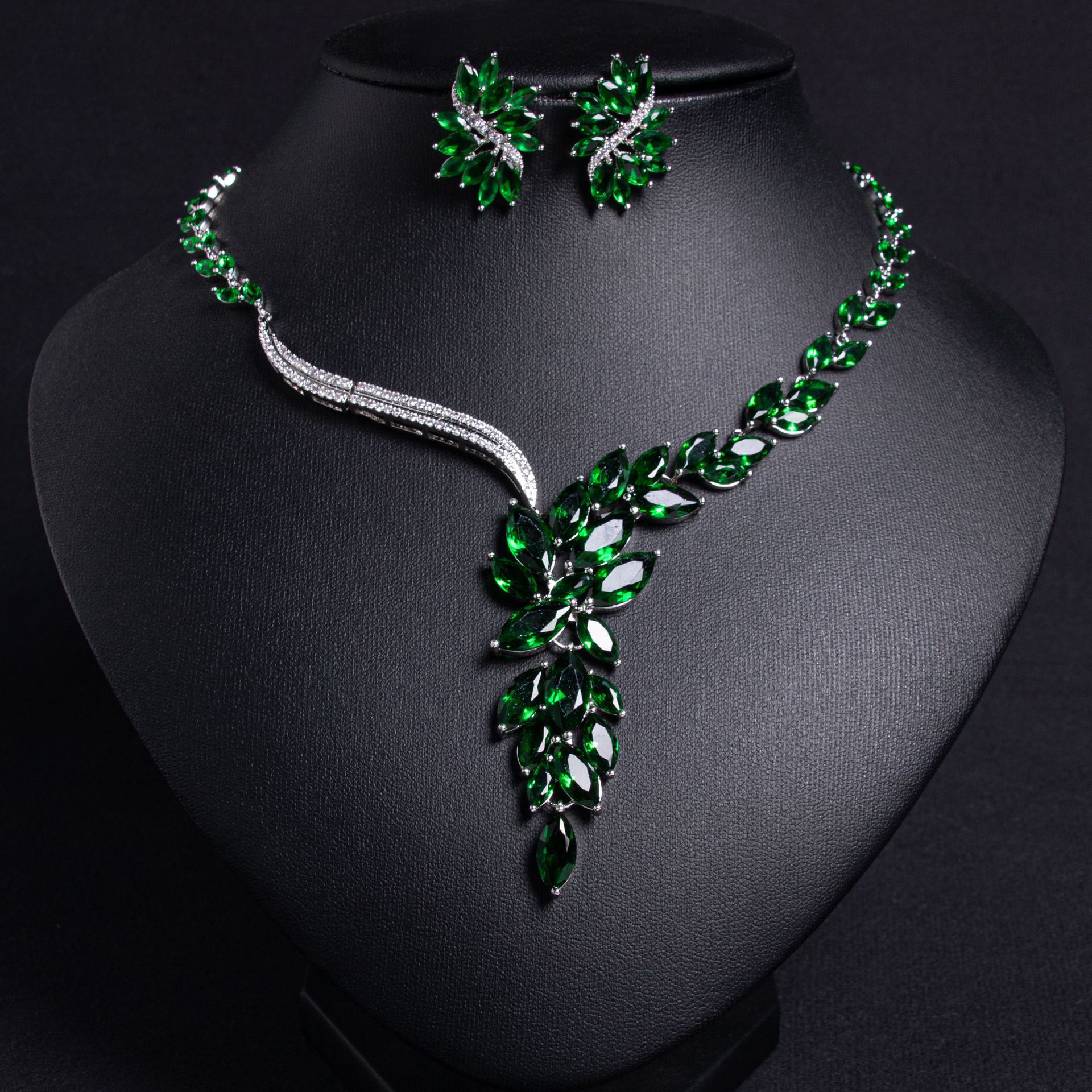 Zircon jewelry set