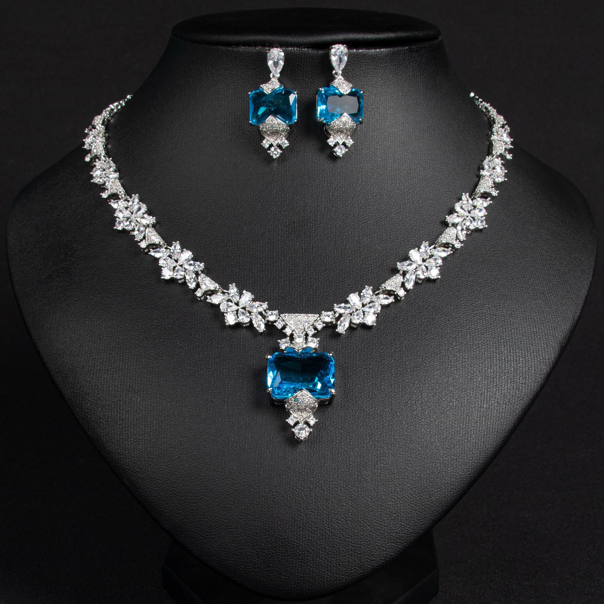 Zircon jewelry set