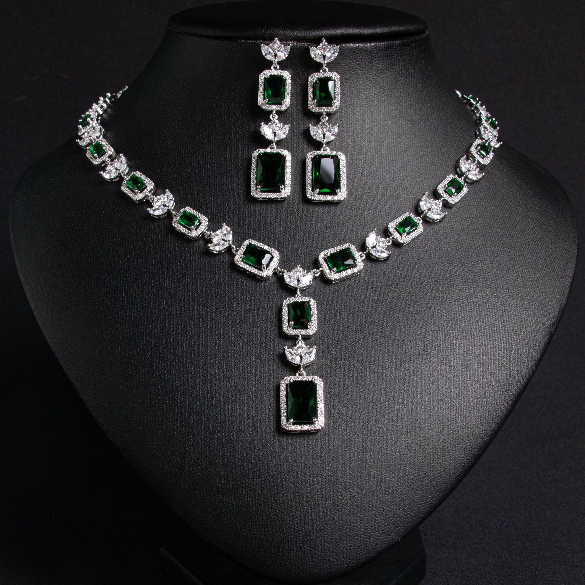 Zircon jewelry set