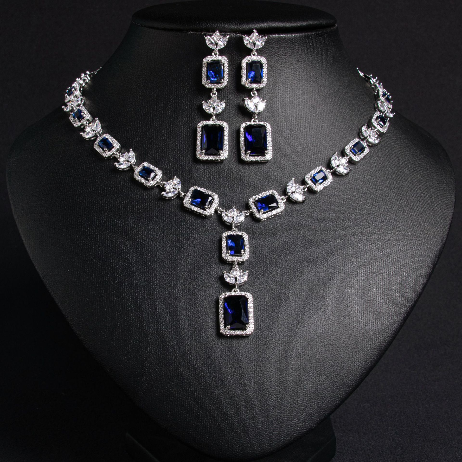 Zircon jewelry set