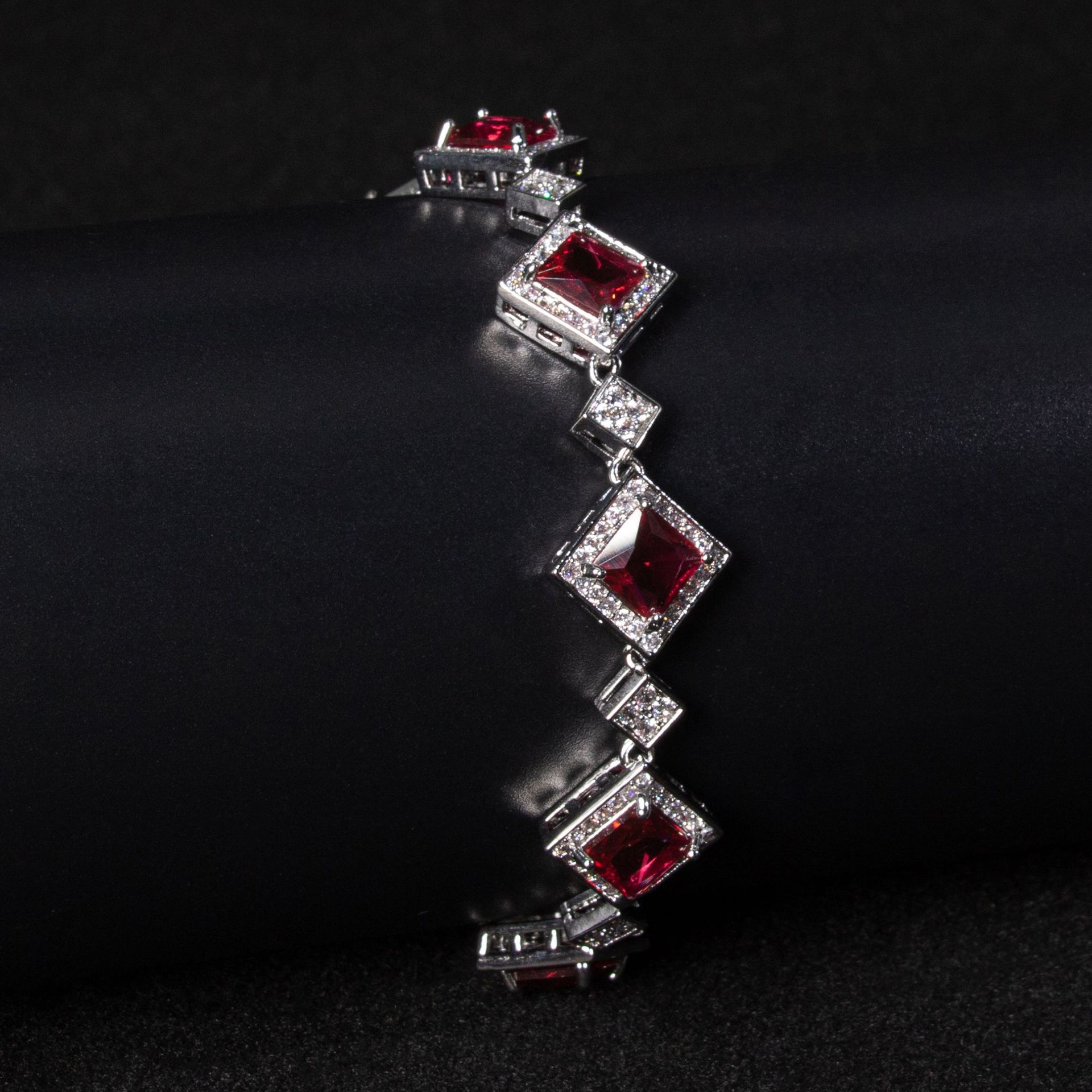 New affordable high quality zircon bracelet