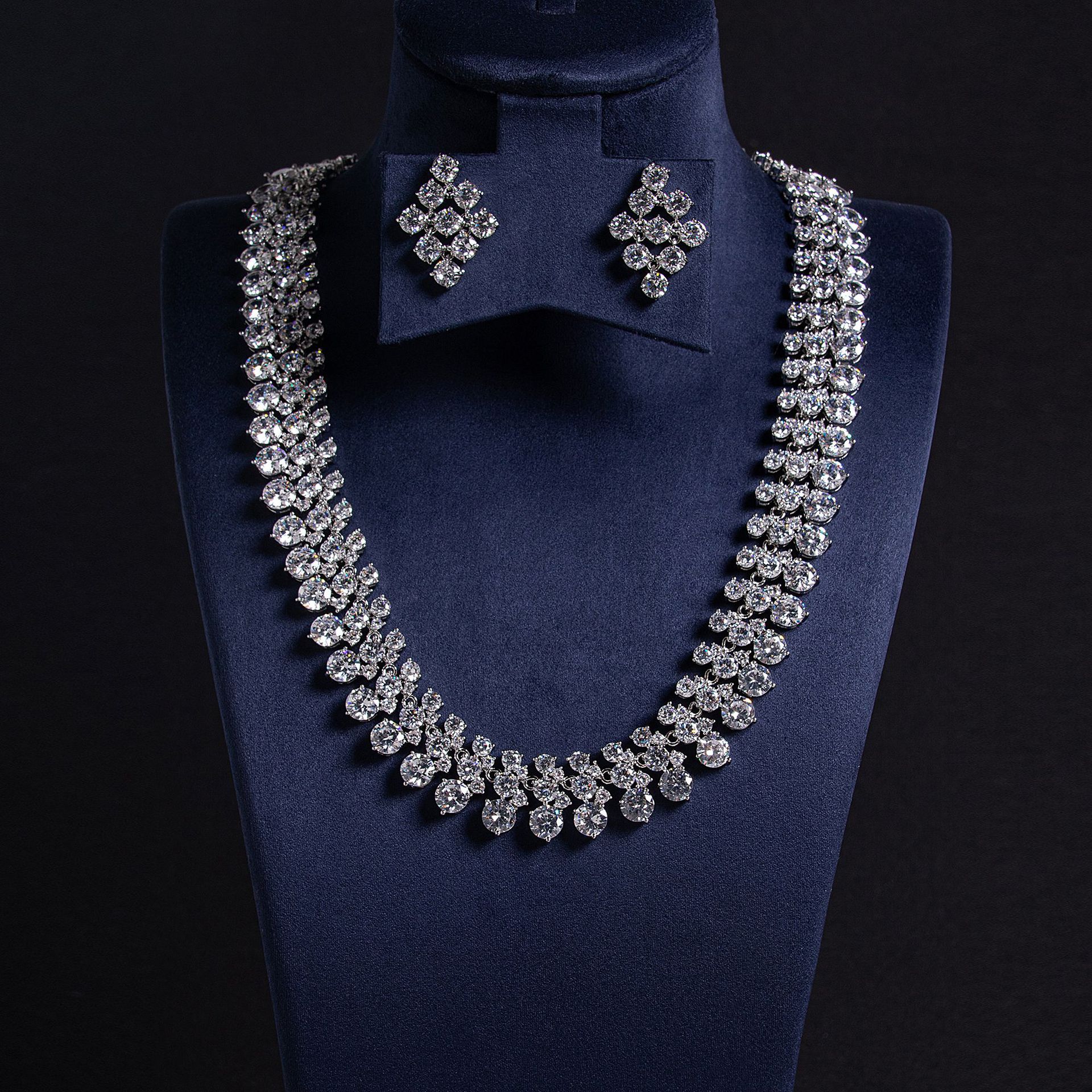 New elegant zircon jewelry set