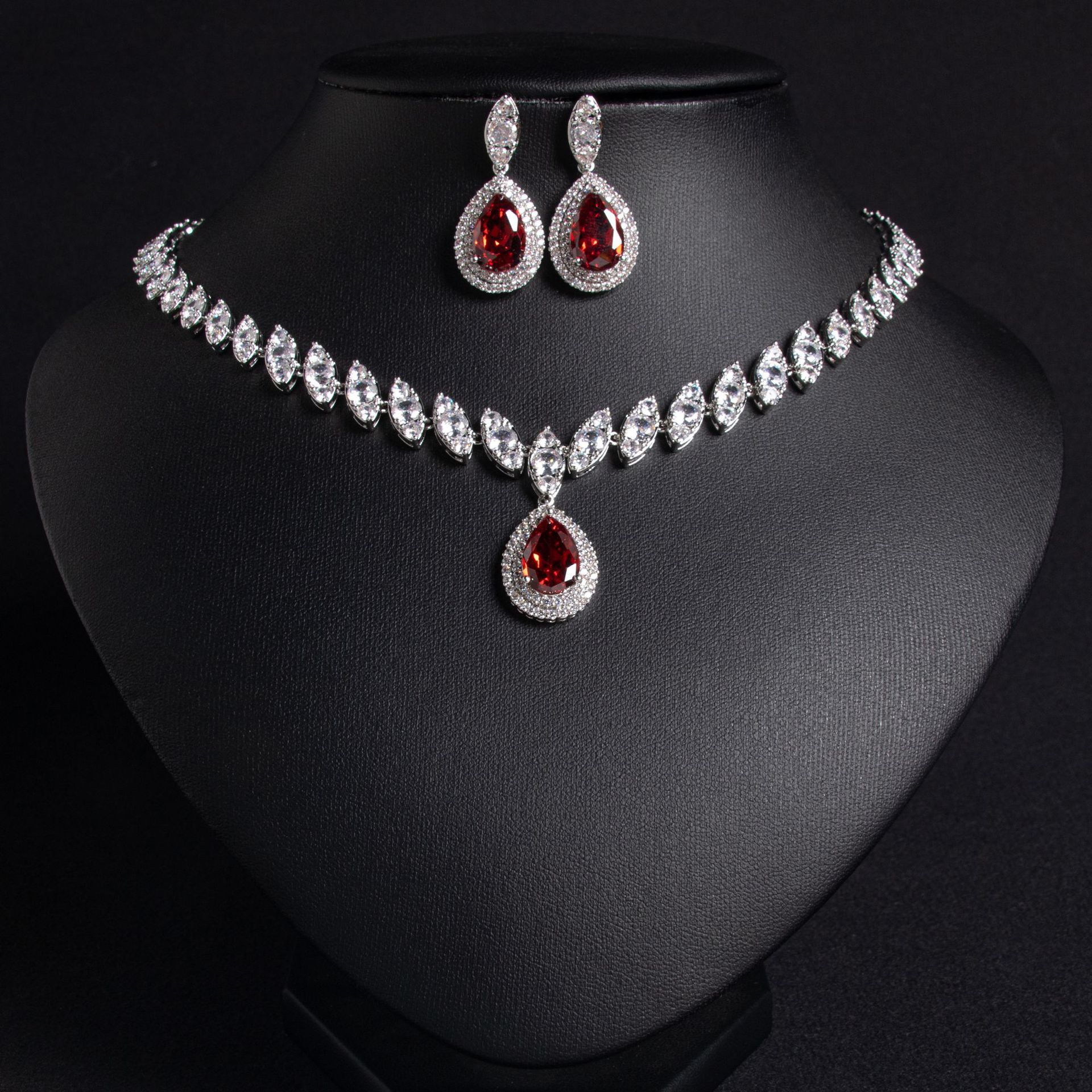 New arrival zircon necklace and earring sets suitable for wholesale