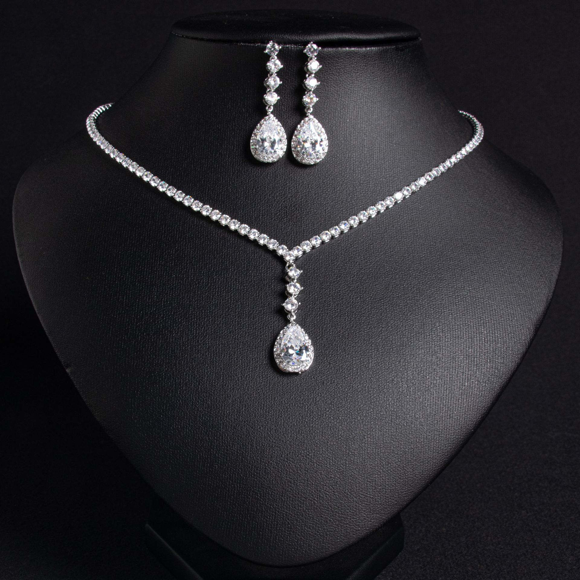 Zircon jewelry set
