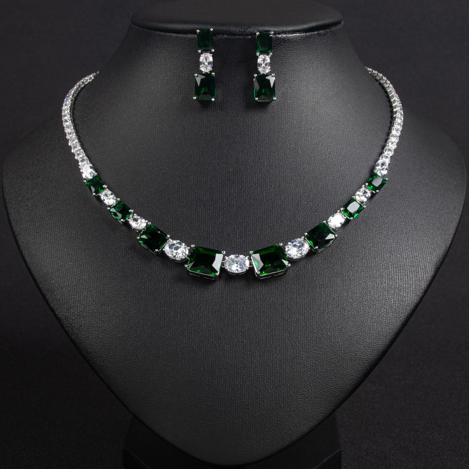 Zircon jewelry set