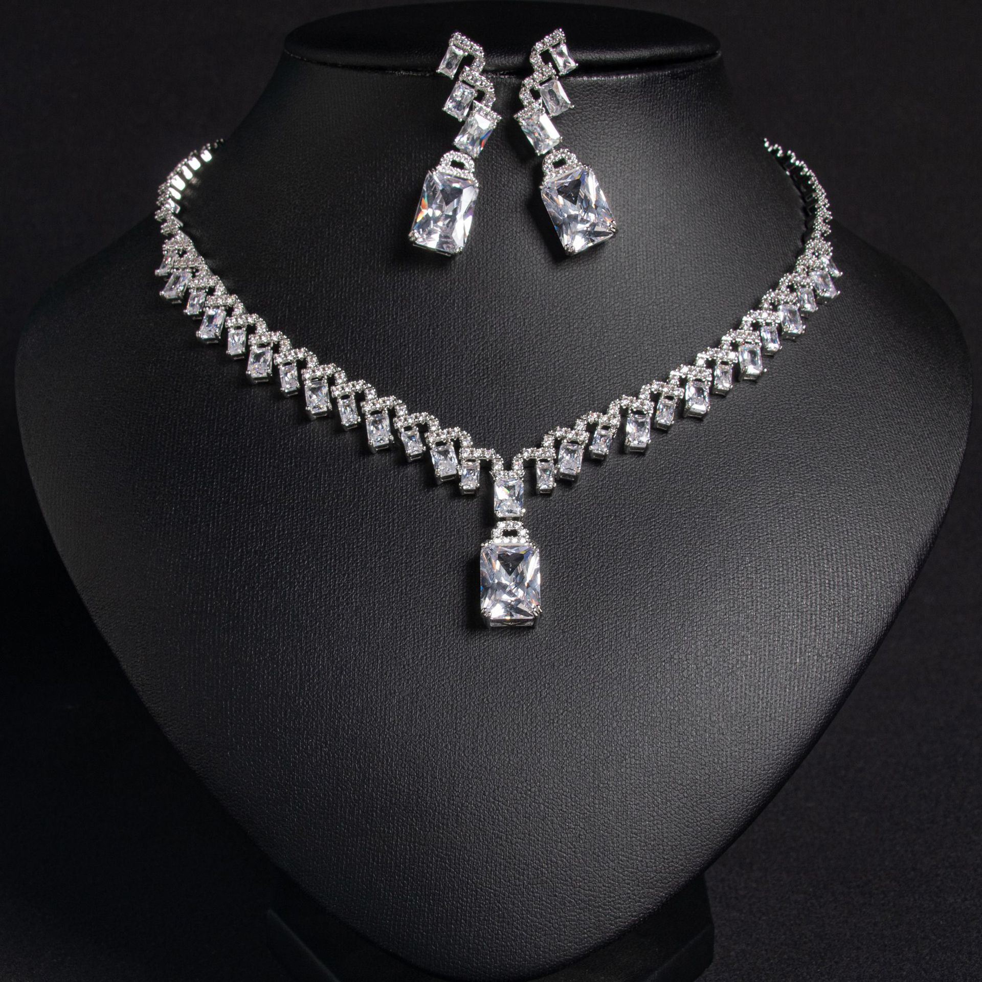 Zircon jewelry set