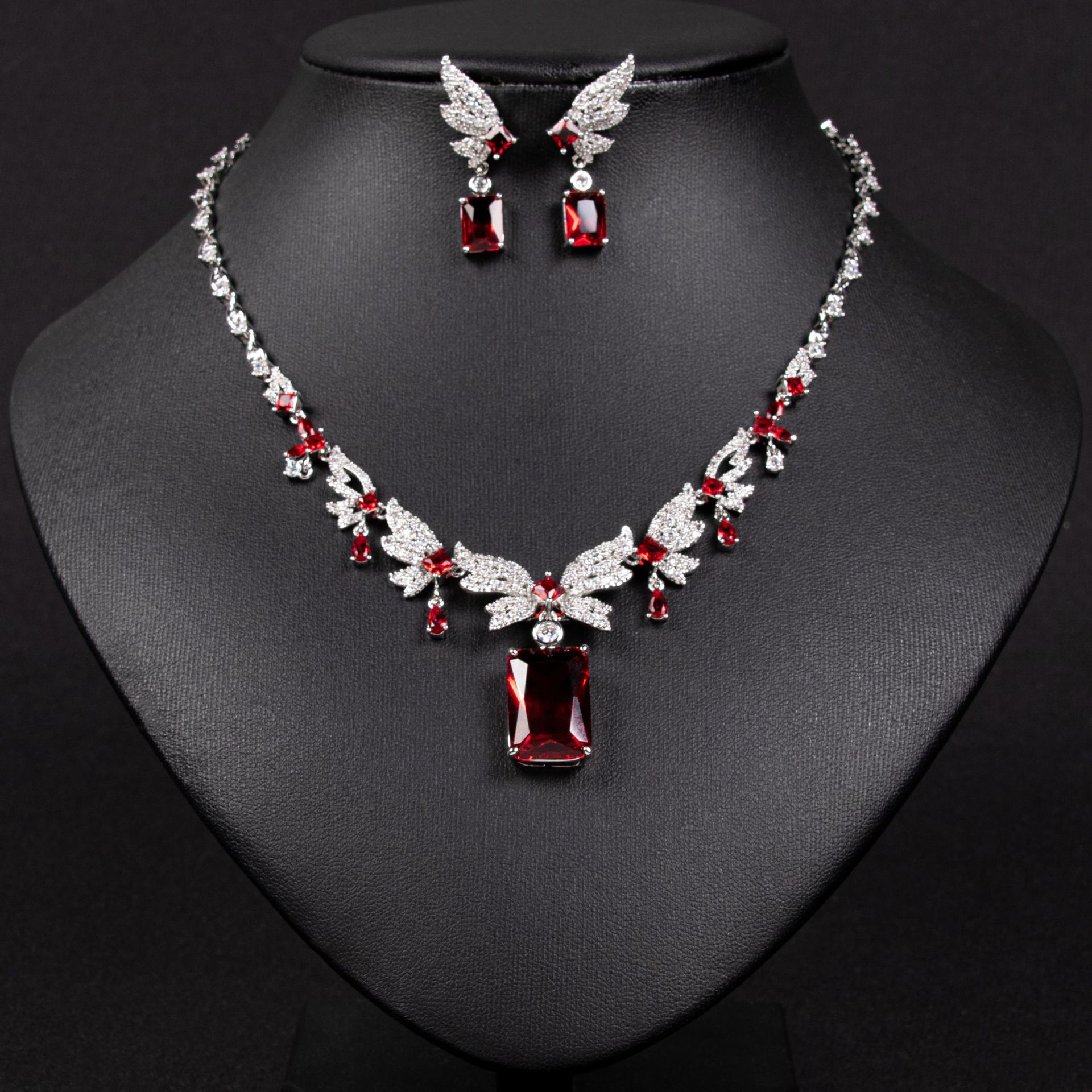 New Winged Zircon Jewelry Set