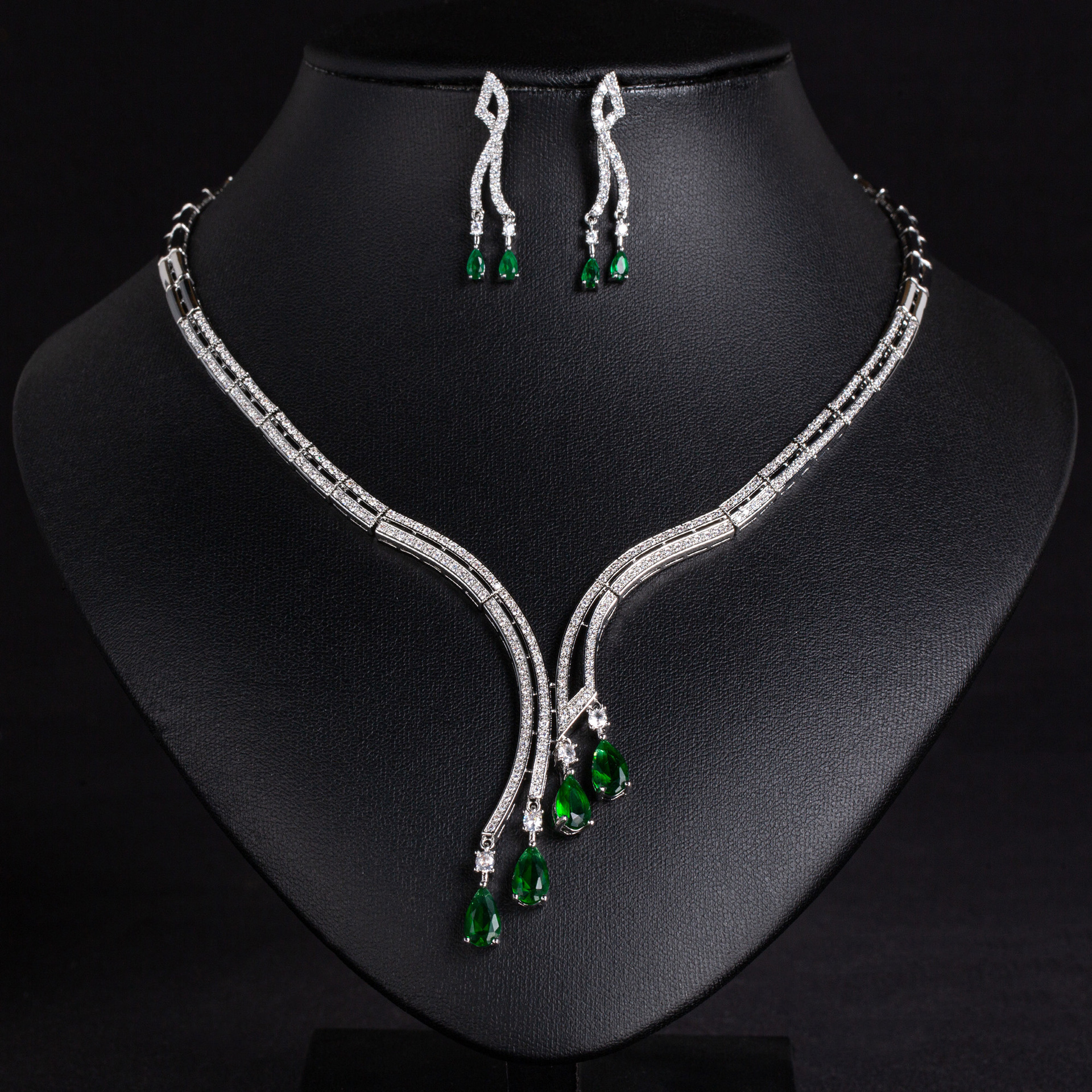 Zircon jewelry set