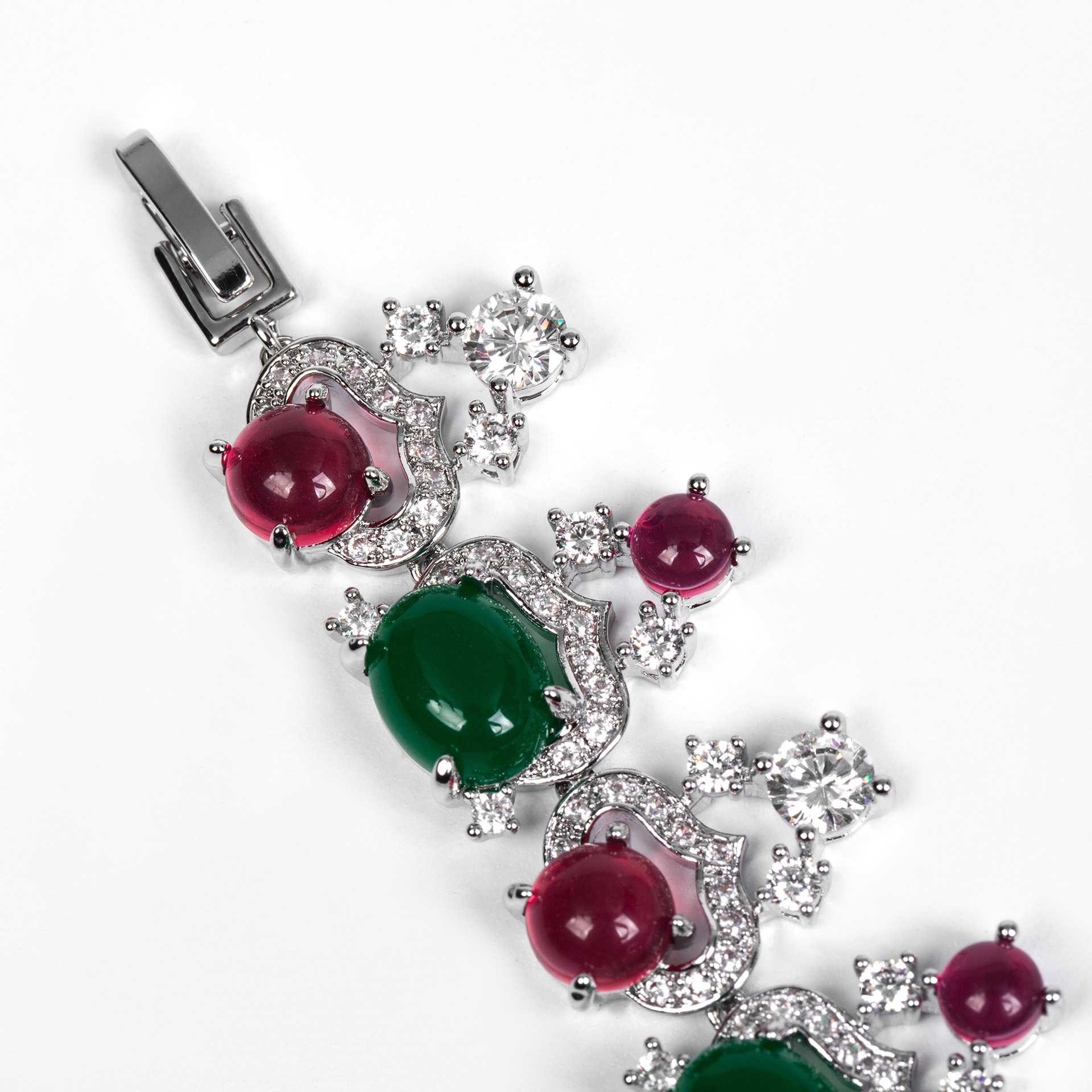 New zircon bracelet suitable for parties
