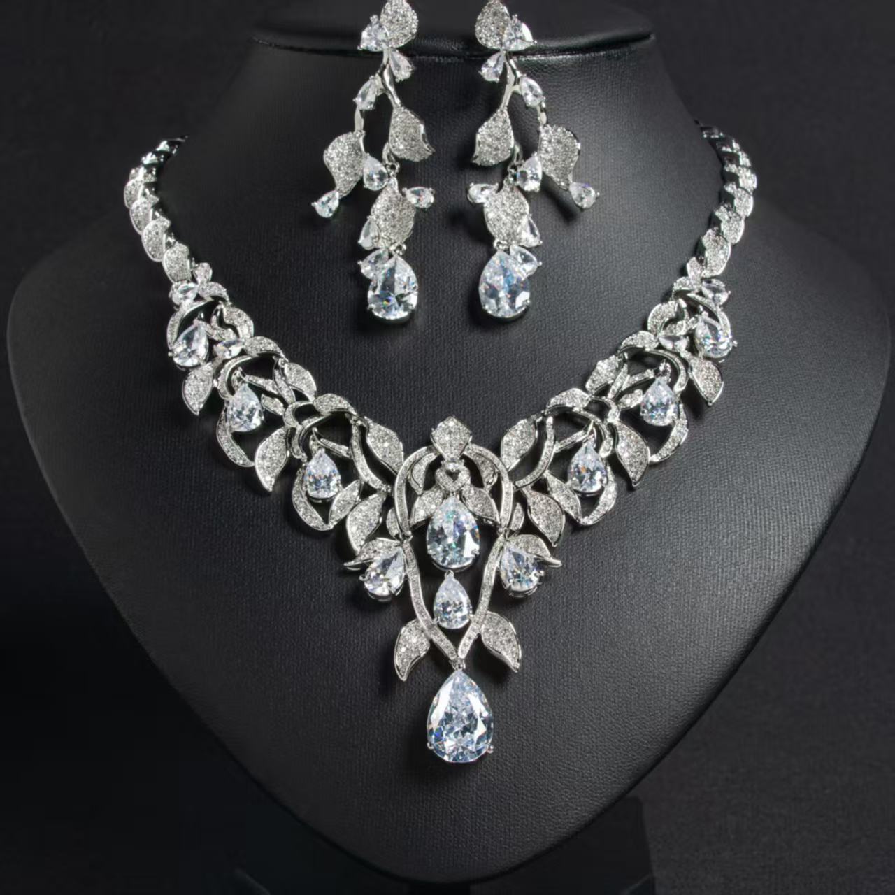 Zircon jewelry set