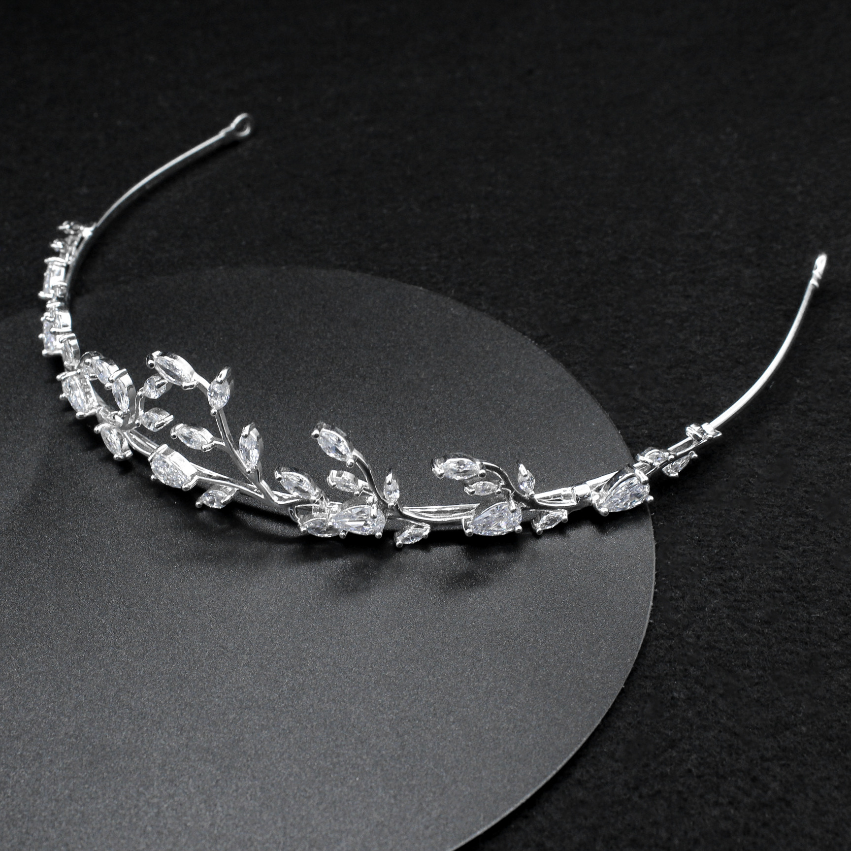 New high quality creative branch crown