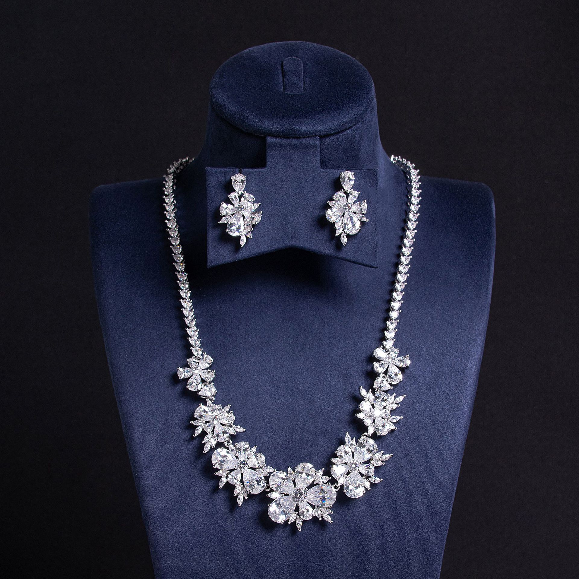 New elegant floral jewelry set