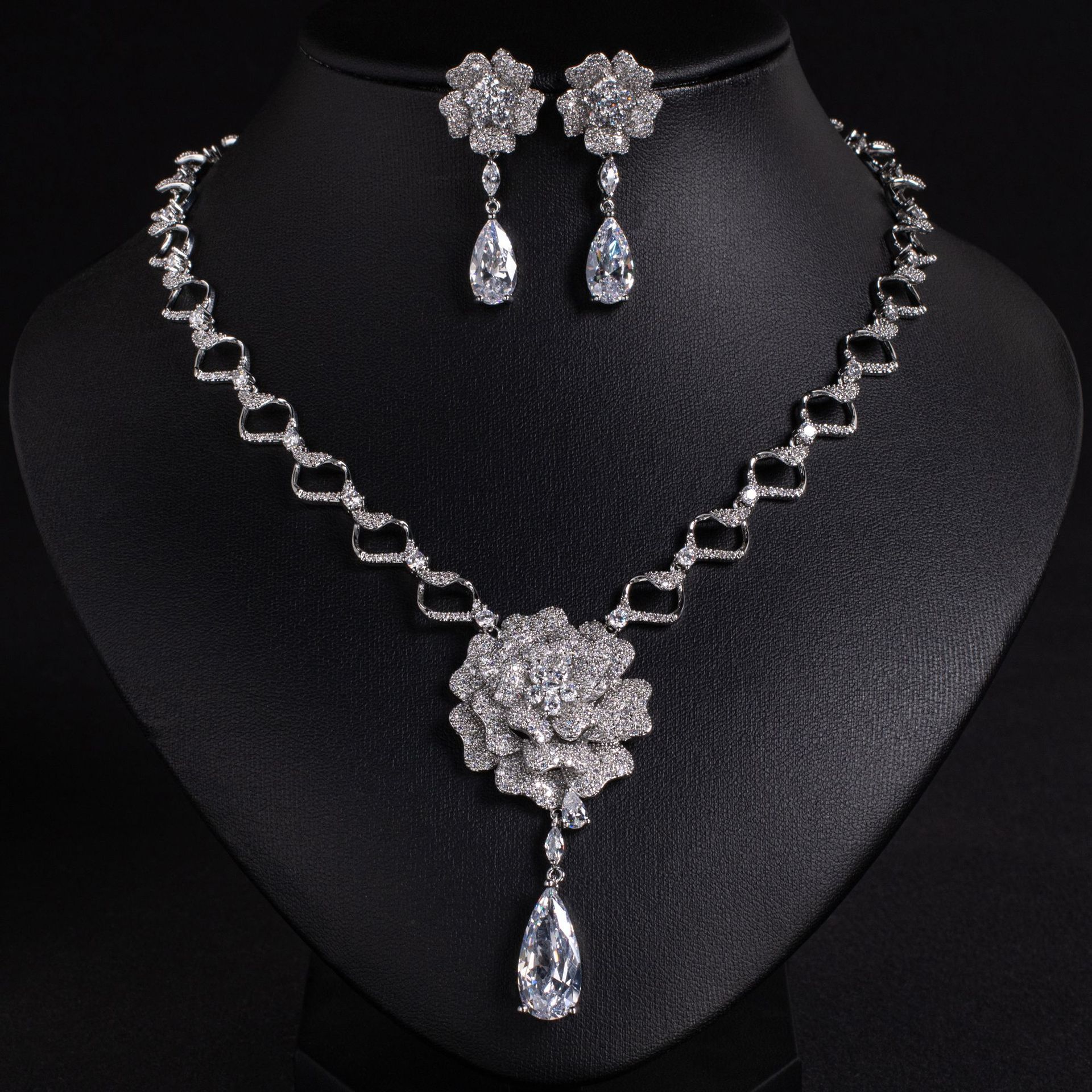 Zircon jewelry set