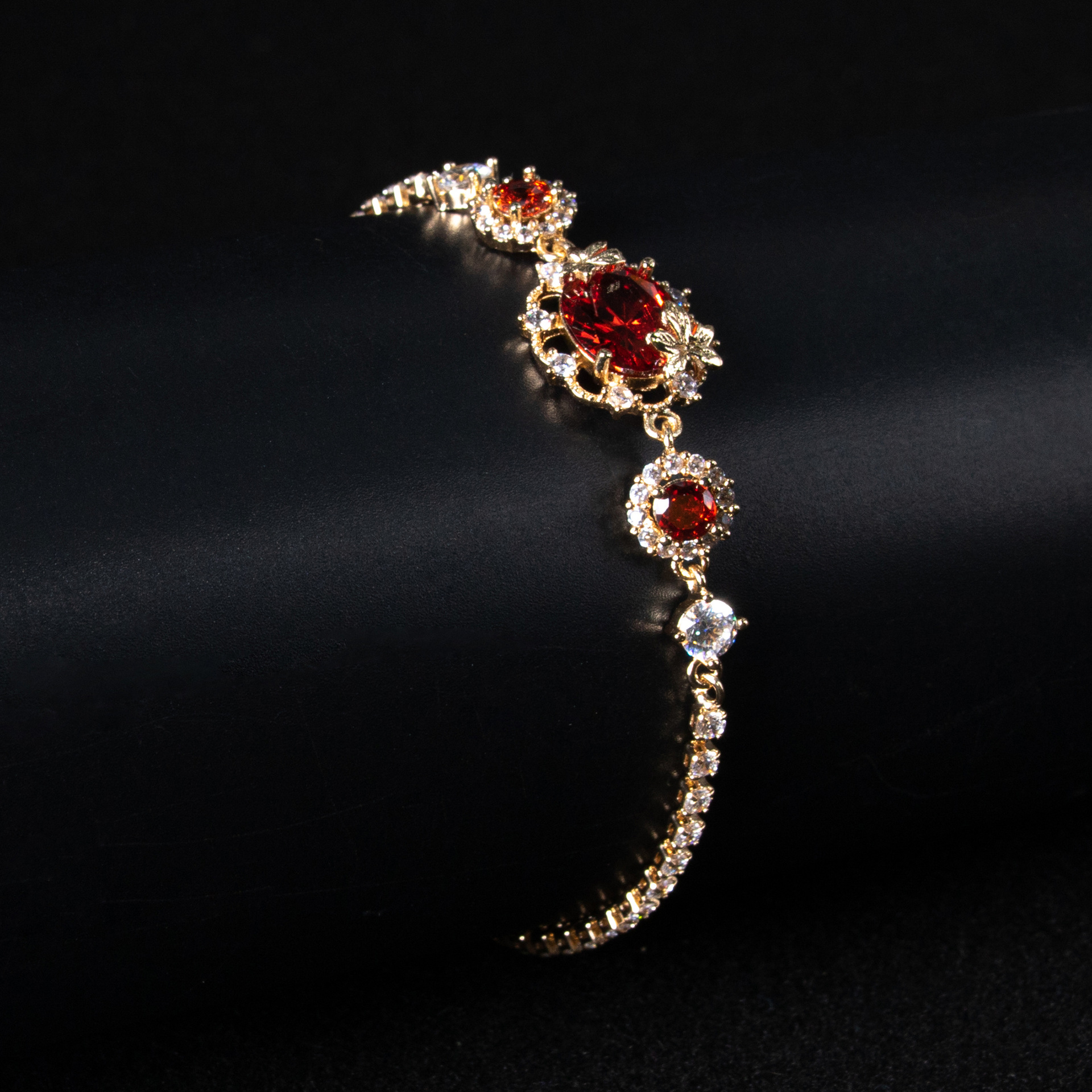 New gorgeous zircon bracelet